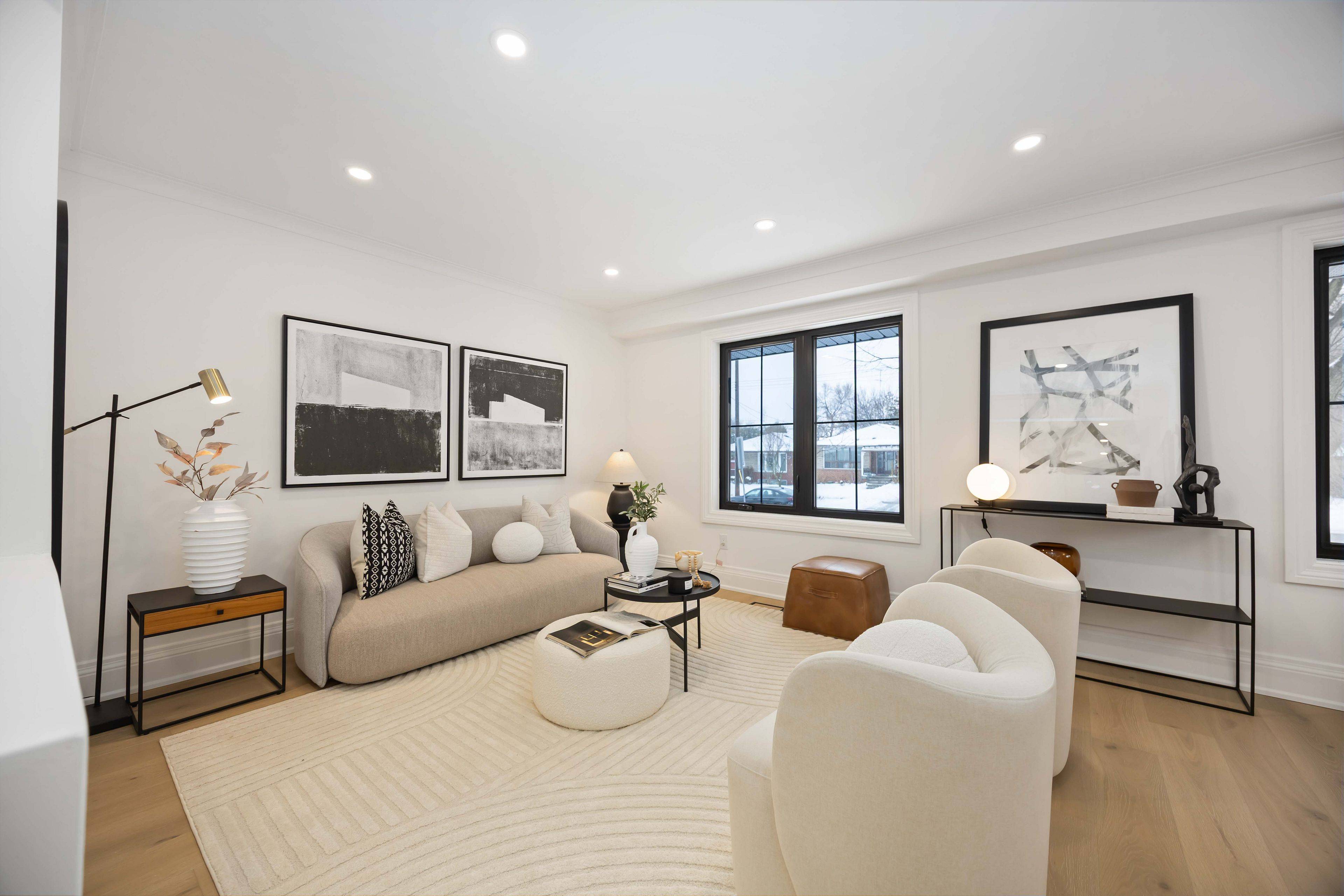 Toronto E09, ON M1P 3Y5,131 Applefield DR