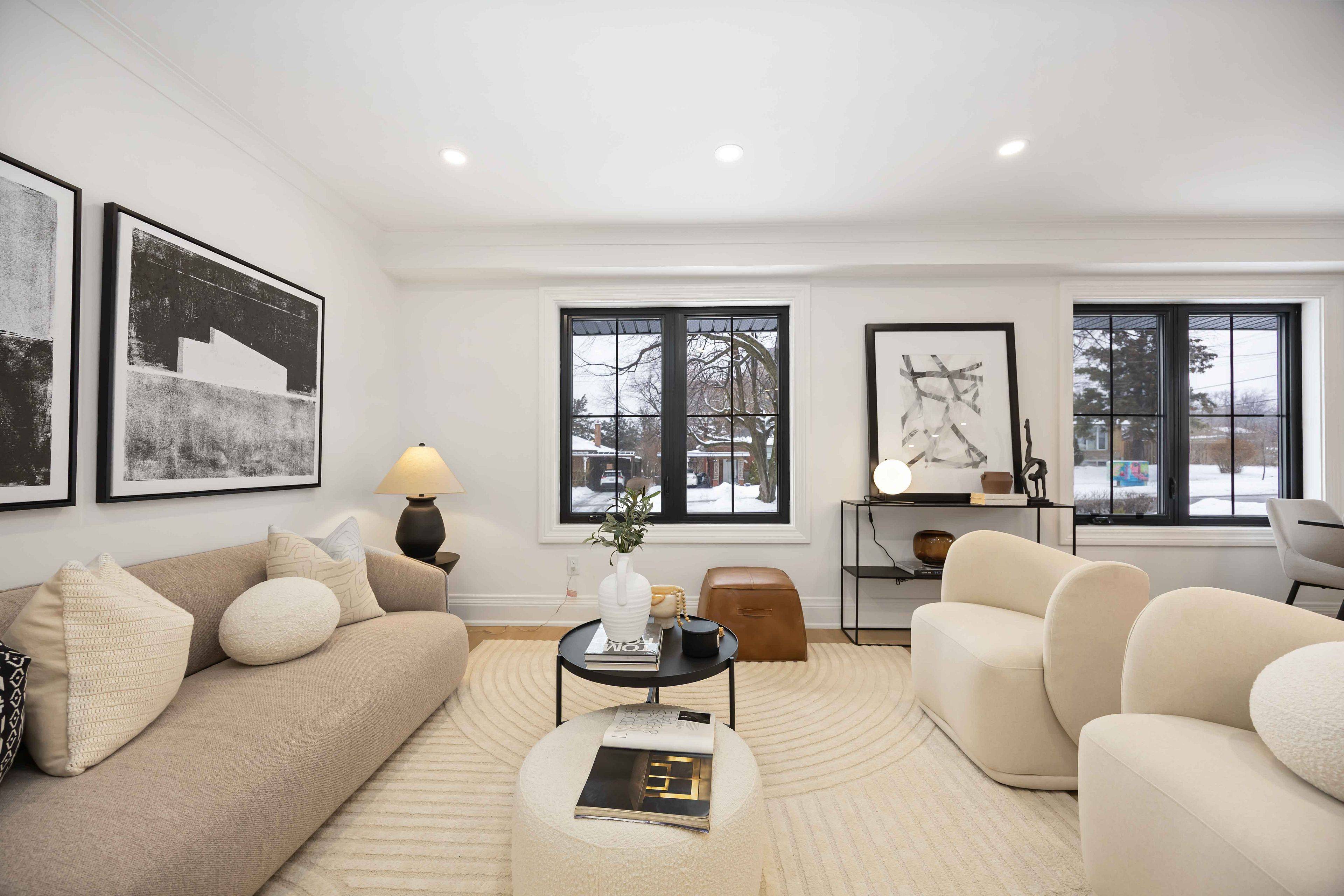 Toronto E09, ON M1P 3Y5,131 Applefield DR