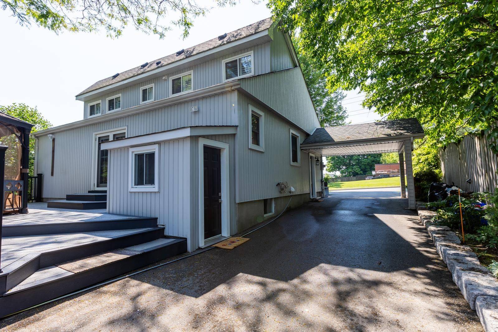 Clarington, ON L1C 1Y1,4 Concession ST E