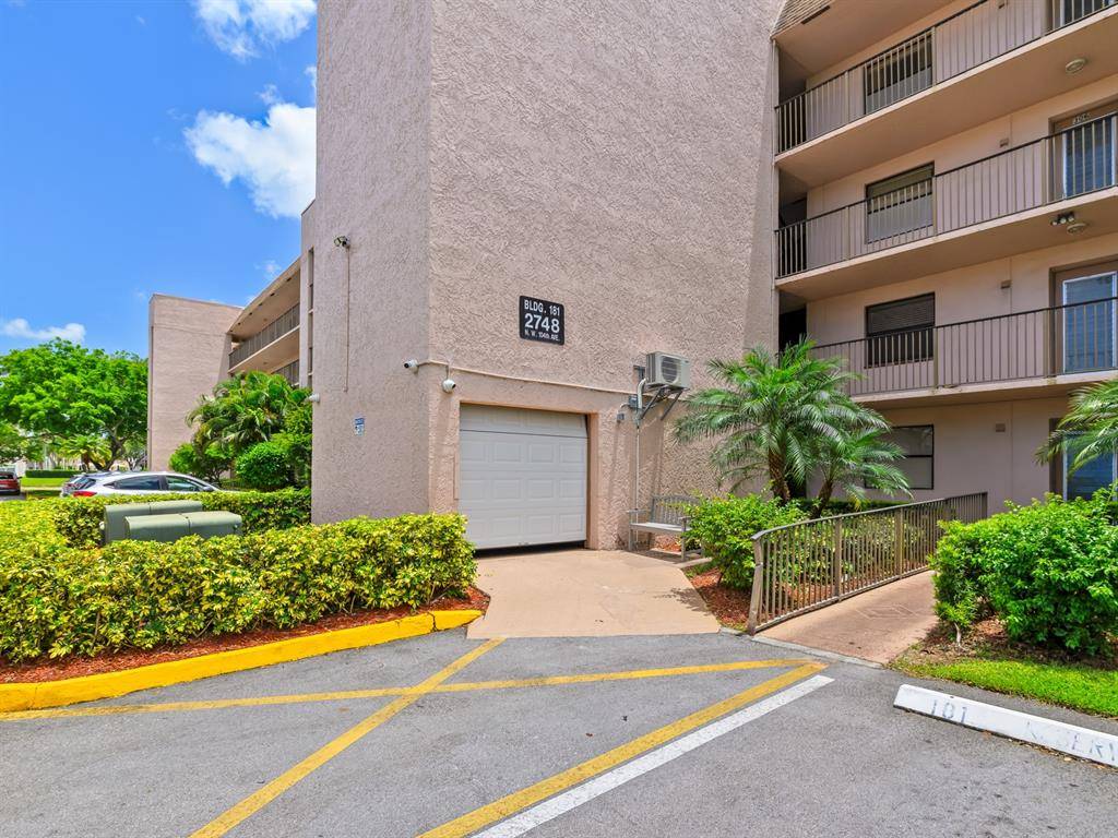 Sunrise, FL 33322,2748 NW 104th Ave #406