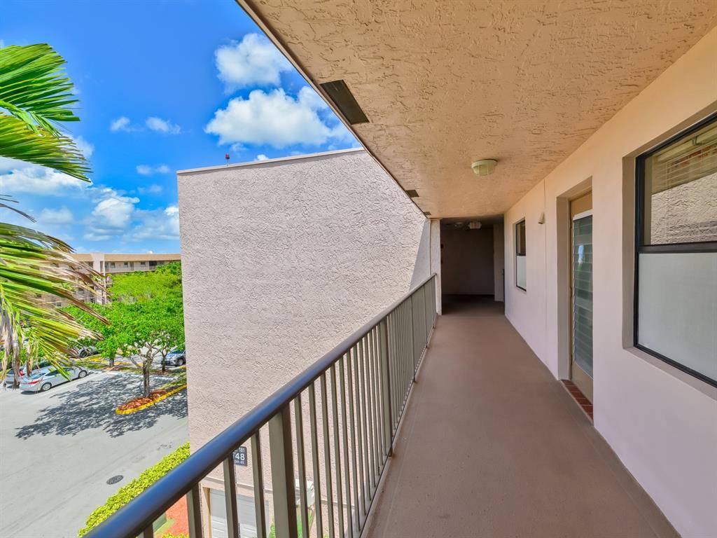 Sunrise, FL 33322,2748 NW 104th Ave #406