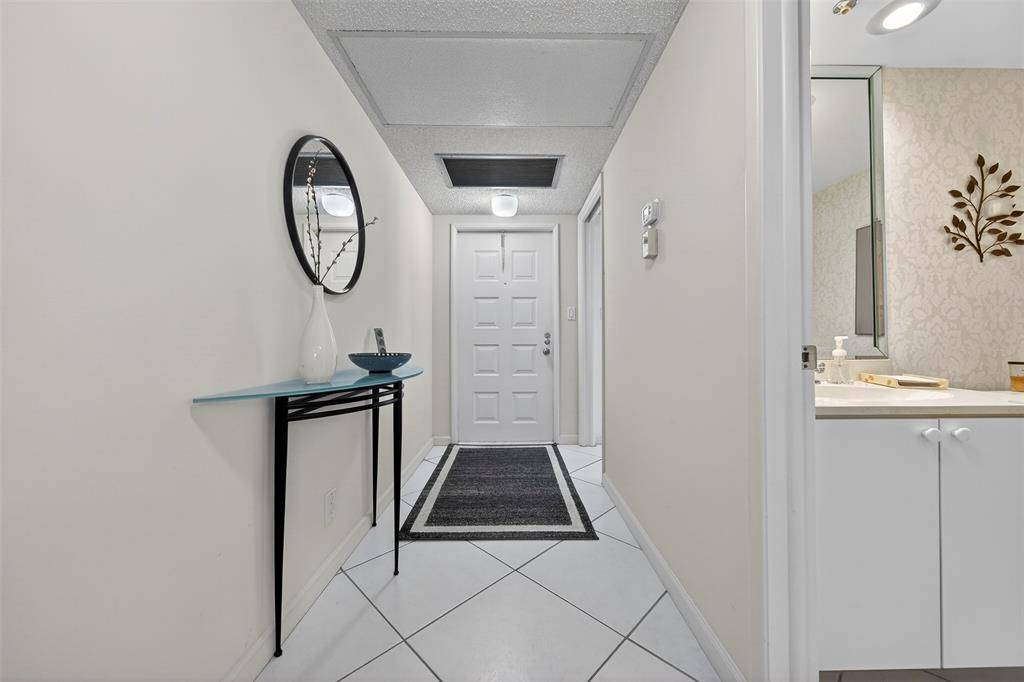 Pompano Beach, FL 33069,808 Cypress Blvd #203