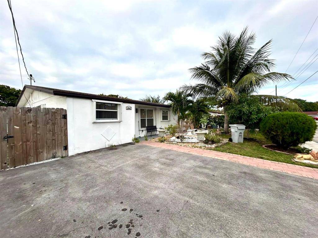 Pompano Beach, FL 33069,2441 NW 13TH ST