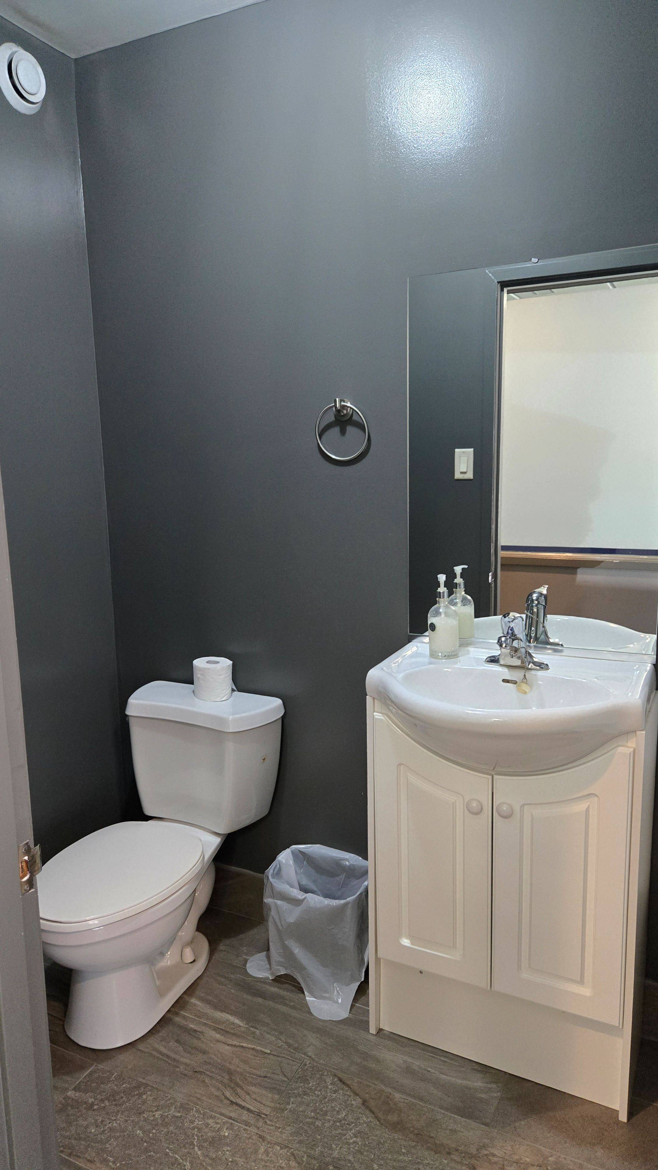 Vaughan, ON L4K 3Z6,390 Edgeley BLVD #29