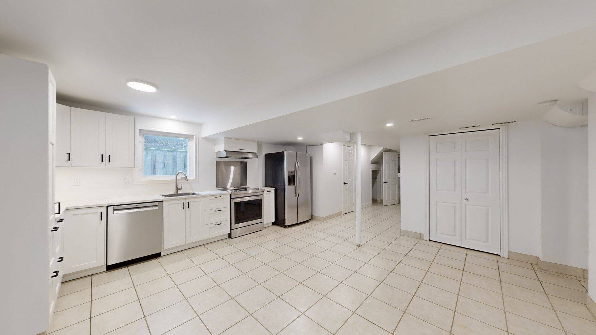 Aurora, ON L4G 7P4,70 Earl Stewart DR #Basement