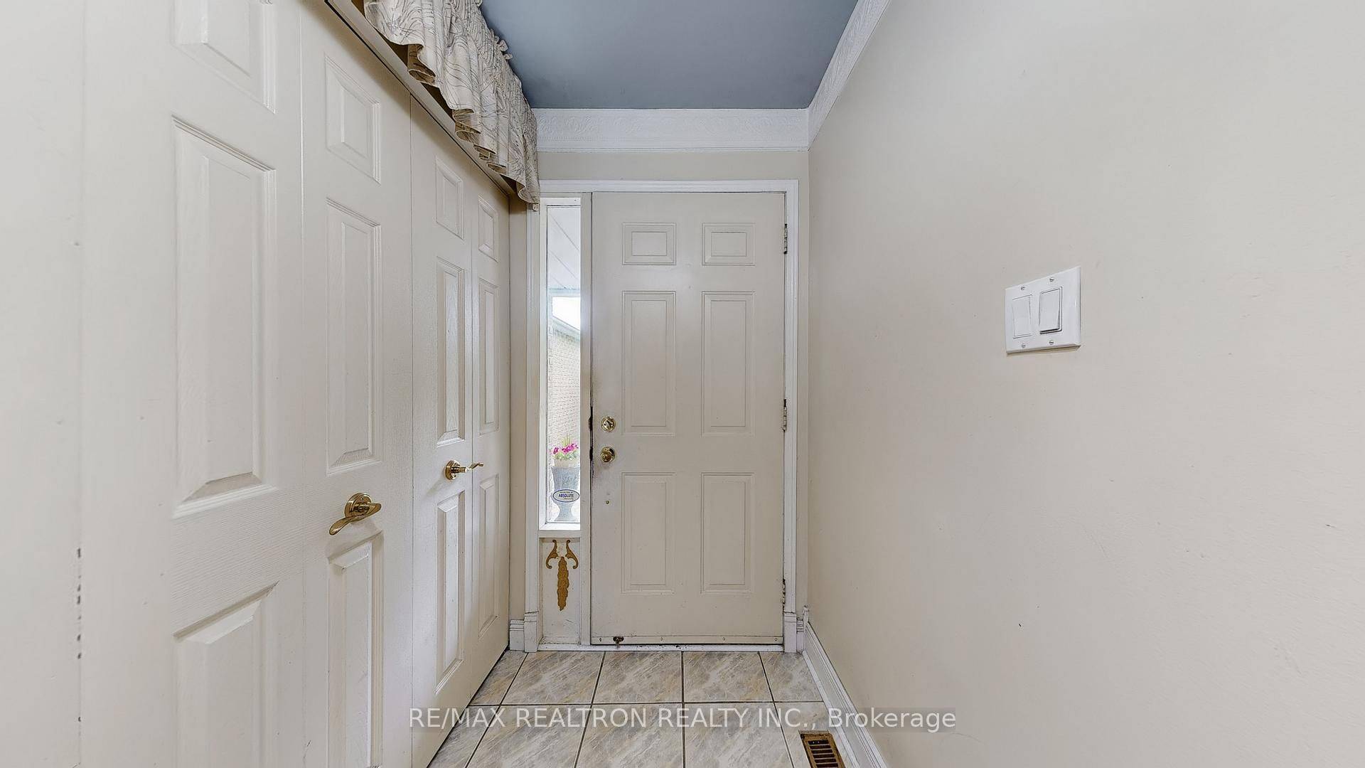 Markham, ON L3P 6K4,43 Strathmore DR