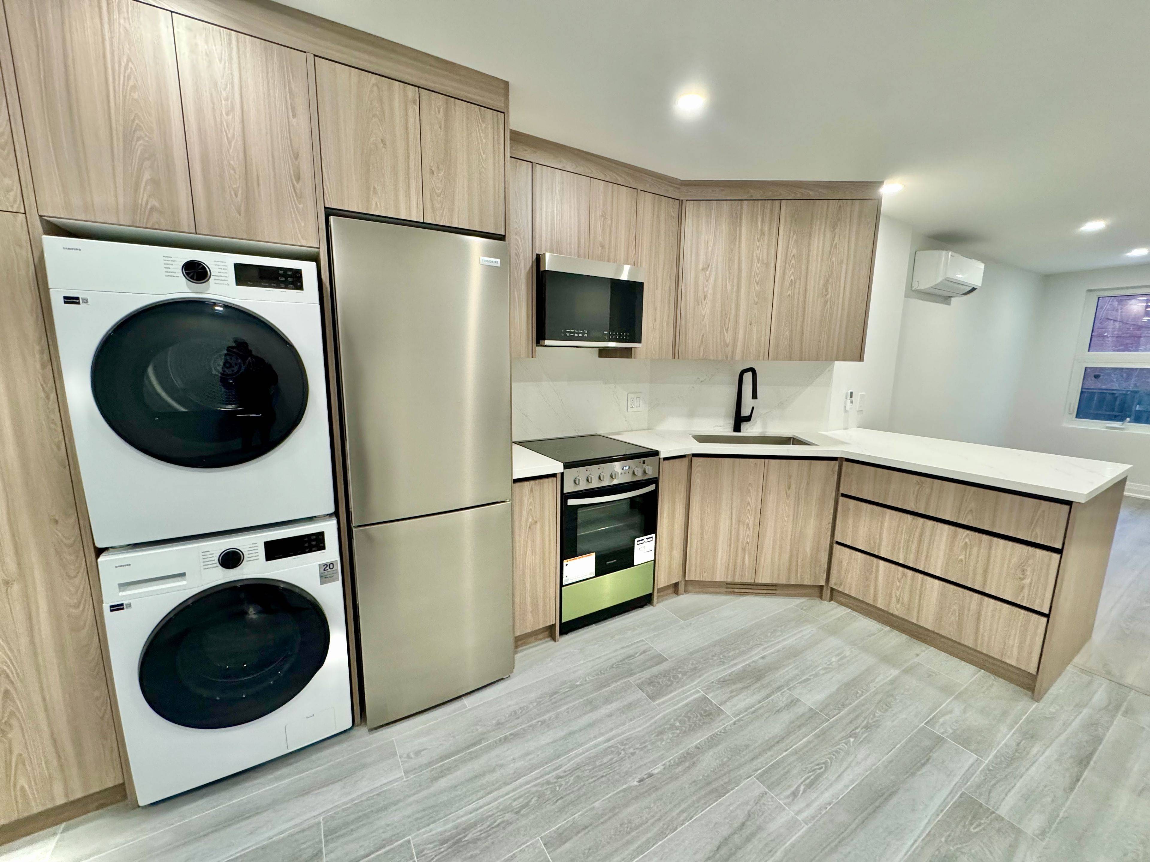 Toronto W02, ON M6H 2X1,783 Dovercourt RD #B (Main)