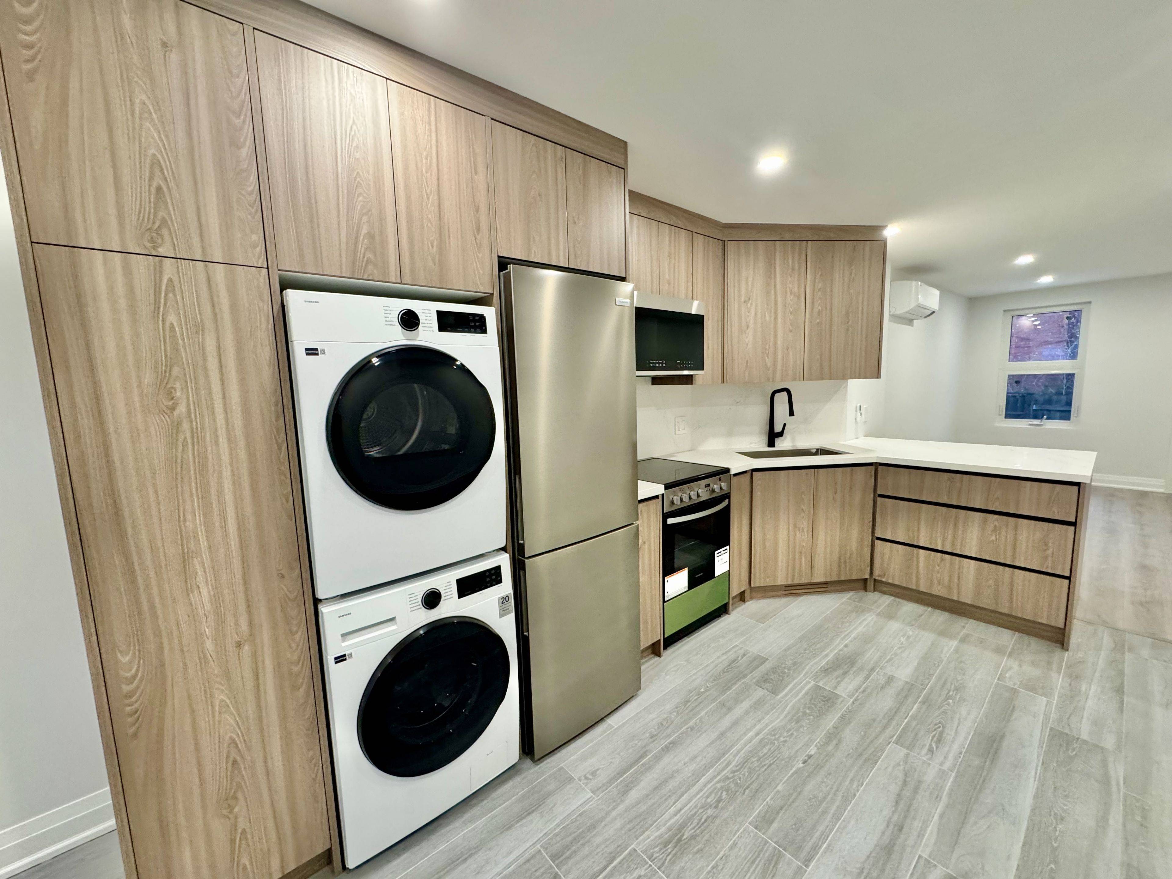 Toronto W02, ON M6H 2X1,783 Dovercourt RD #B (Main)