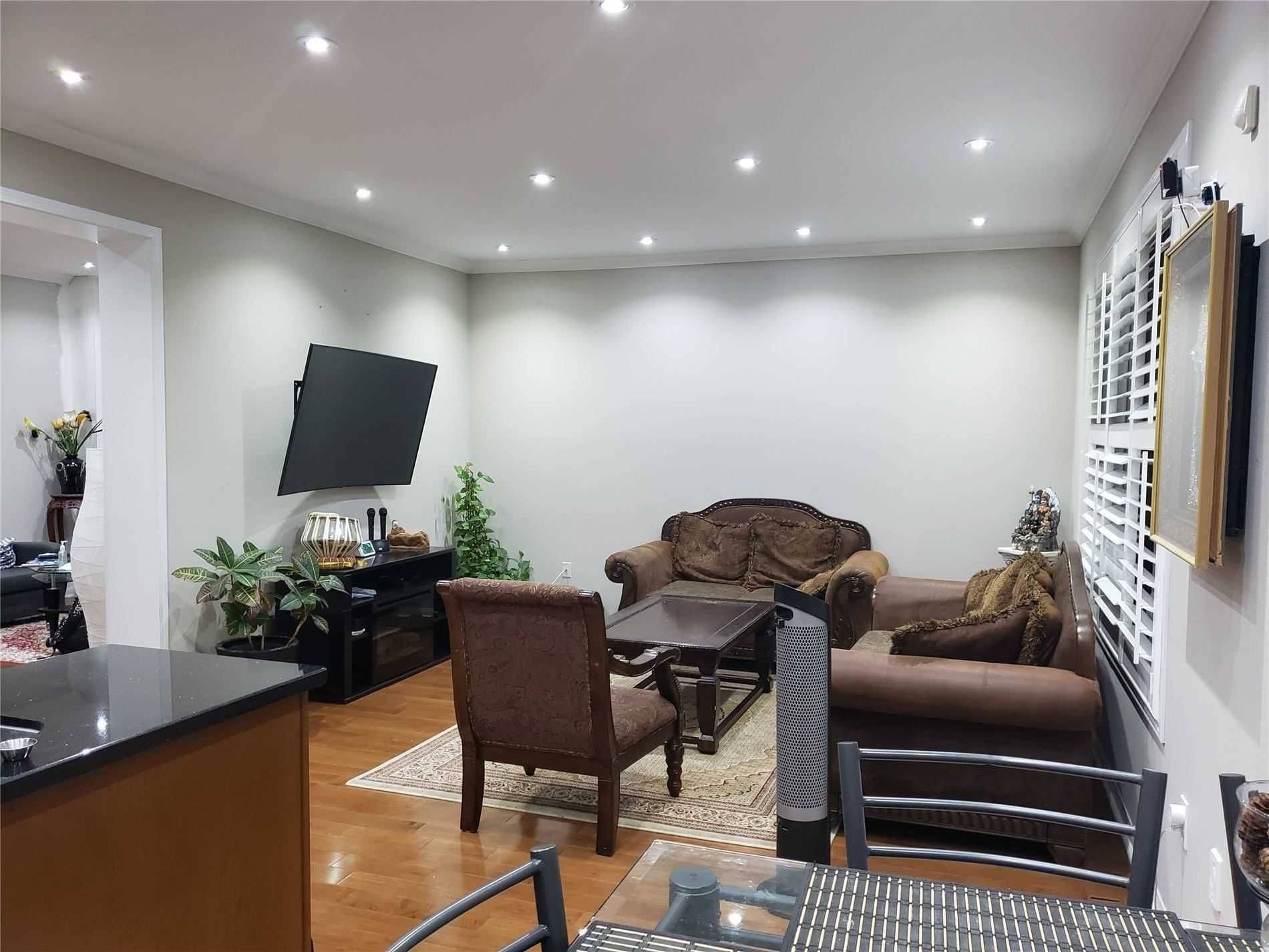 Milton, ON L9T 7N2,314 Pringle AVE #Upper