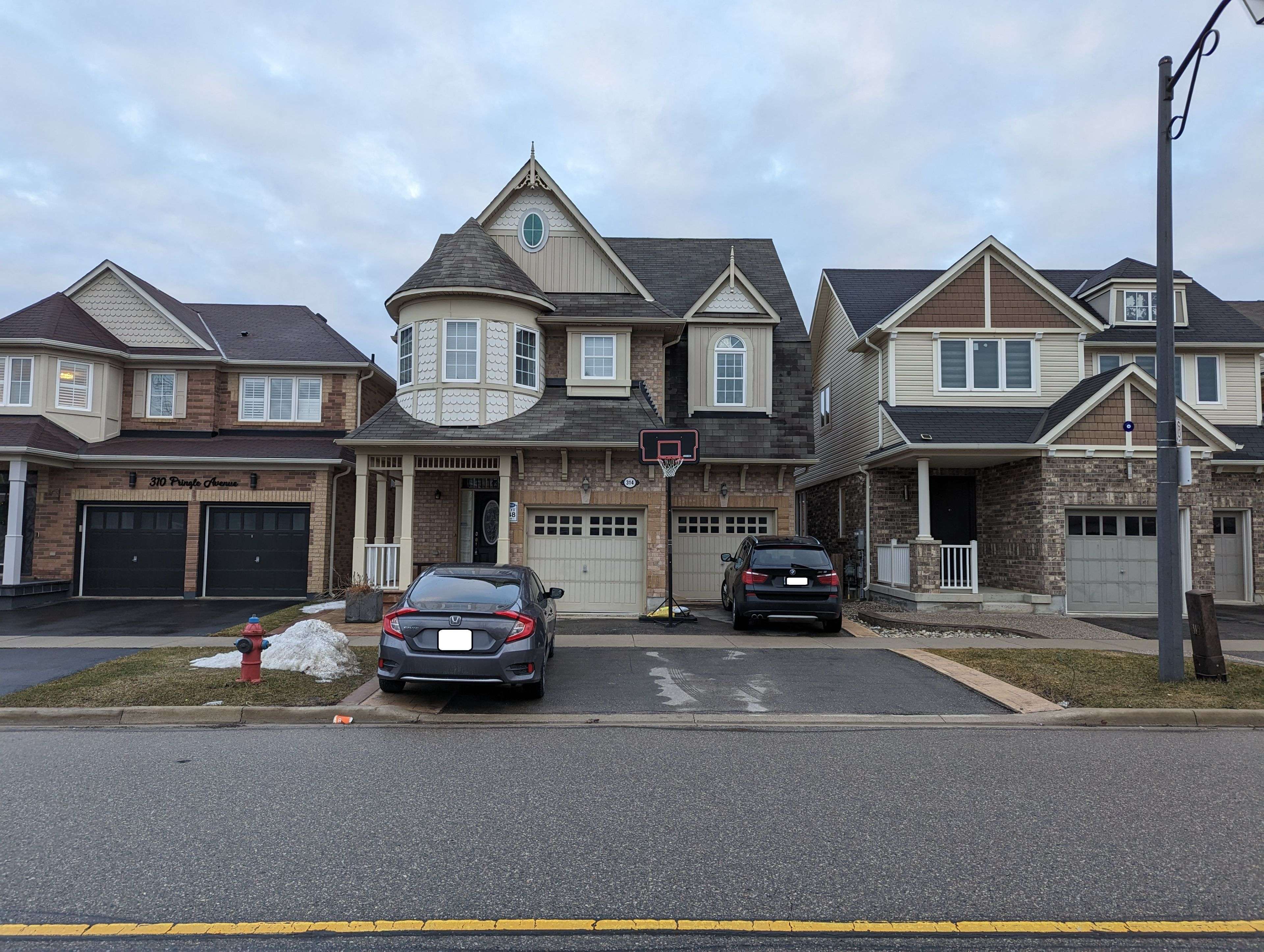 Milton, ON L9T 7N2,314 Pringle AVE #Upper