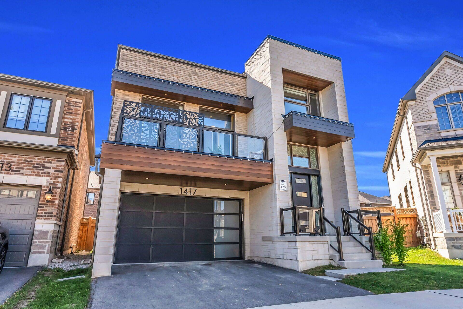 Oakville, ON L6H 3S3,1417 Varelas Passage