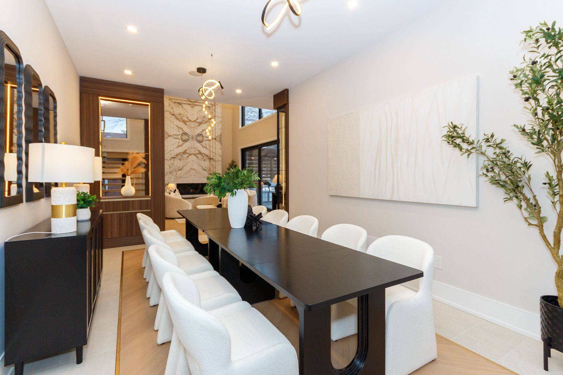 Mississauga, ON L5G 4C8,1526 Garnet AVE