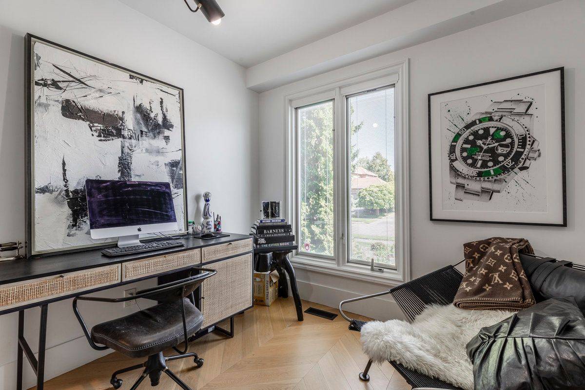 Oakville, ON L6M 2N8,1031 Masters Green N/A