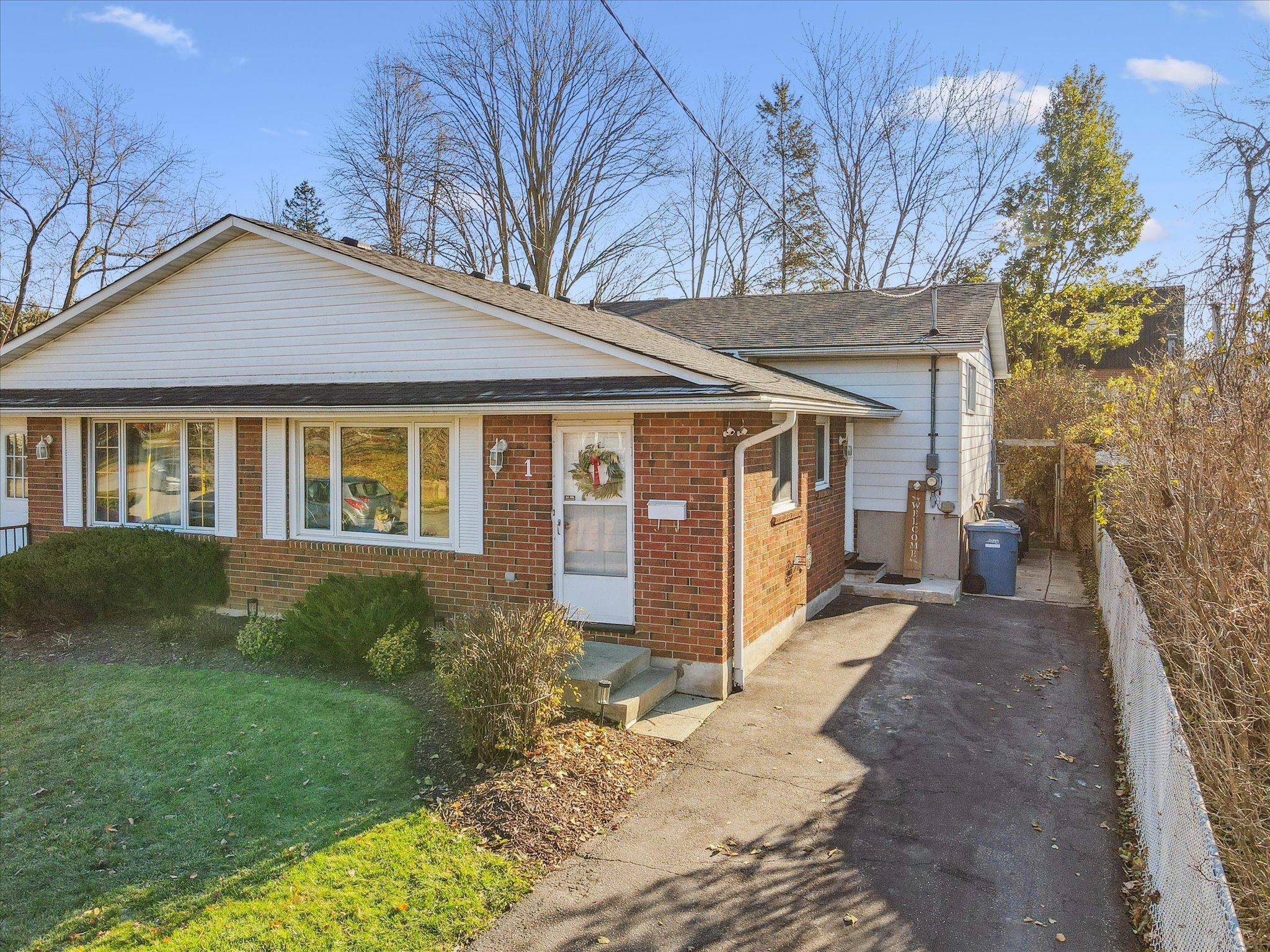 Guelph, ON N1E 1B2,1 Islington AVE