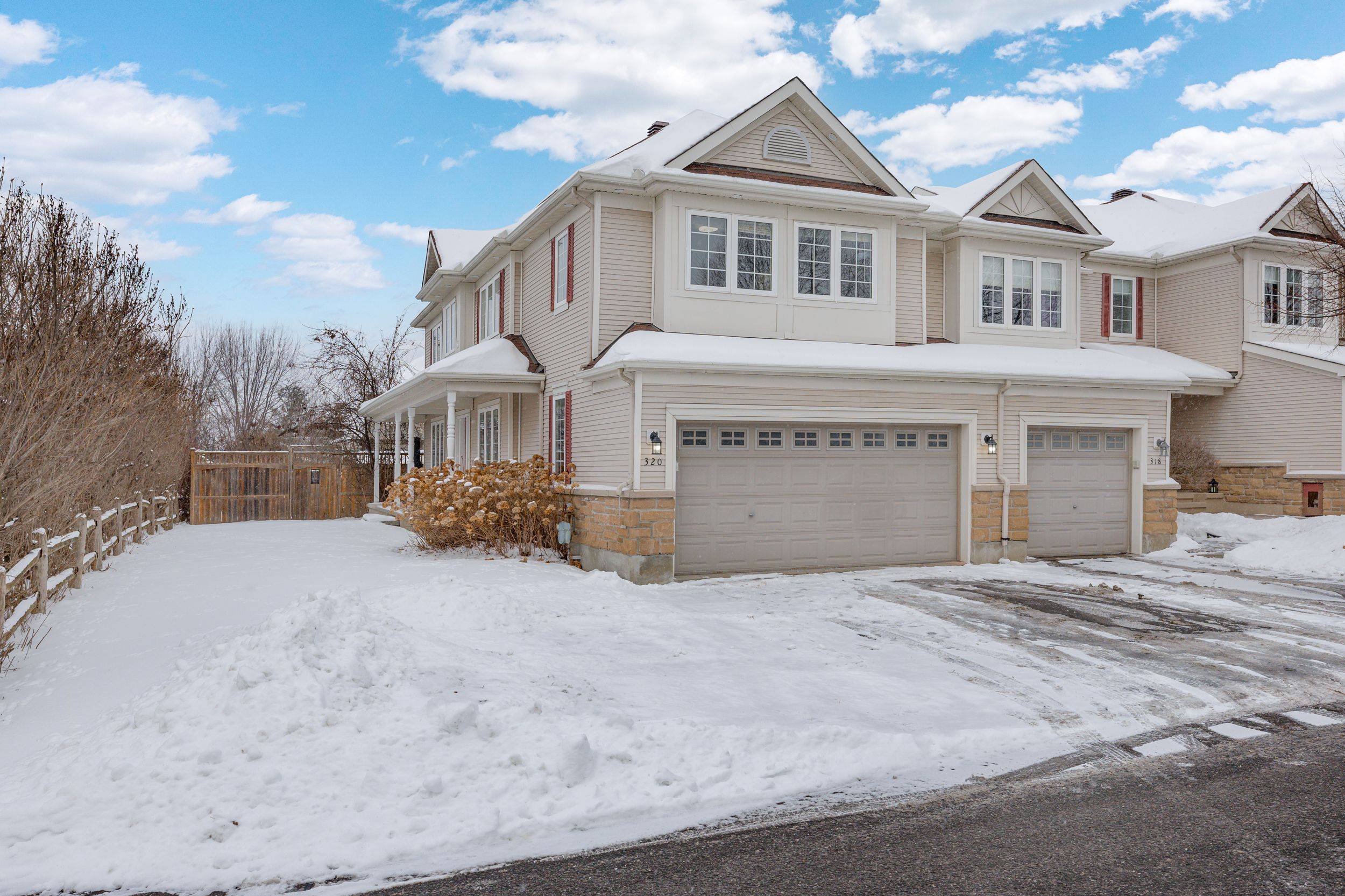 Barrhaven, ON K2J 5M5,320 Silbrass Private