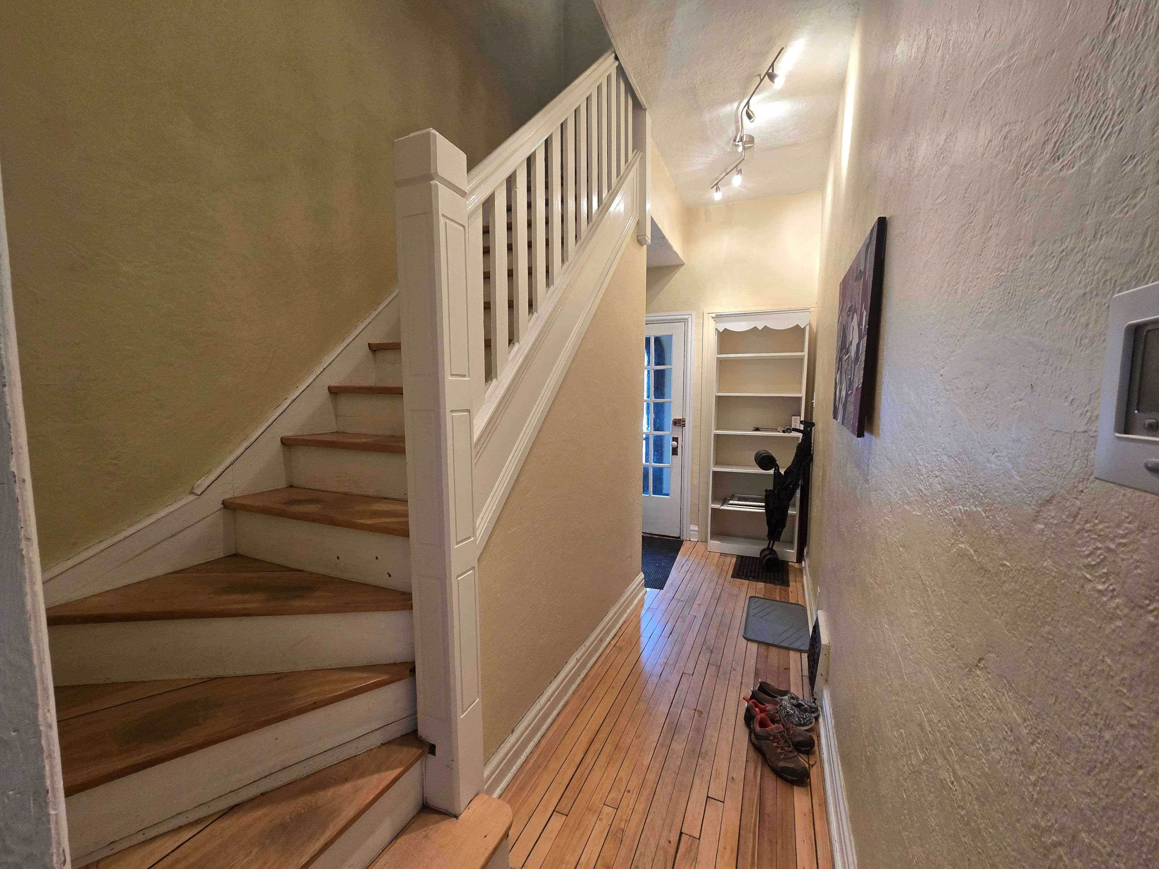 New Edinburgh - Lindenlea, ON K1M 1W3,297 1/2 Crichton ST