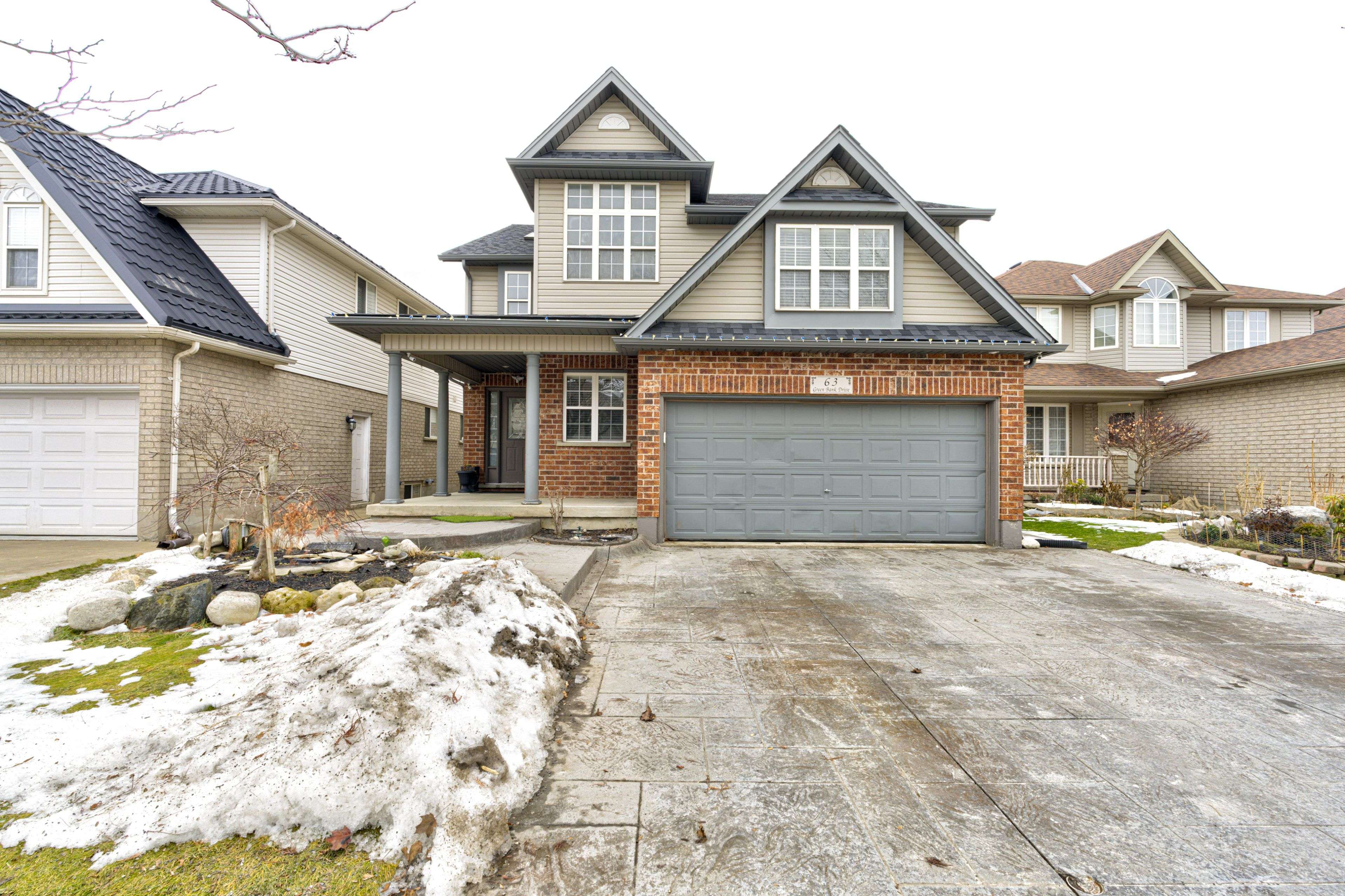 Cambridge, ON N1T 2B4,63 Green Bank DR