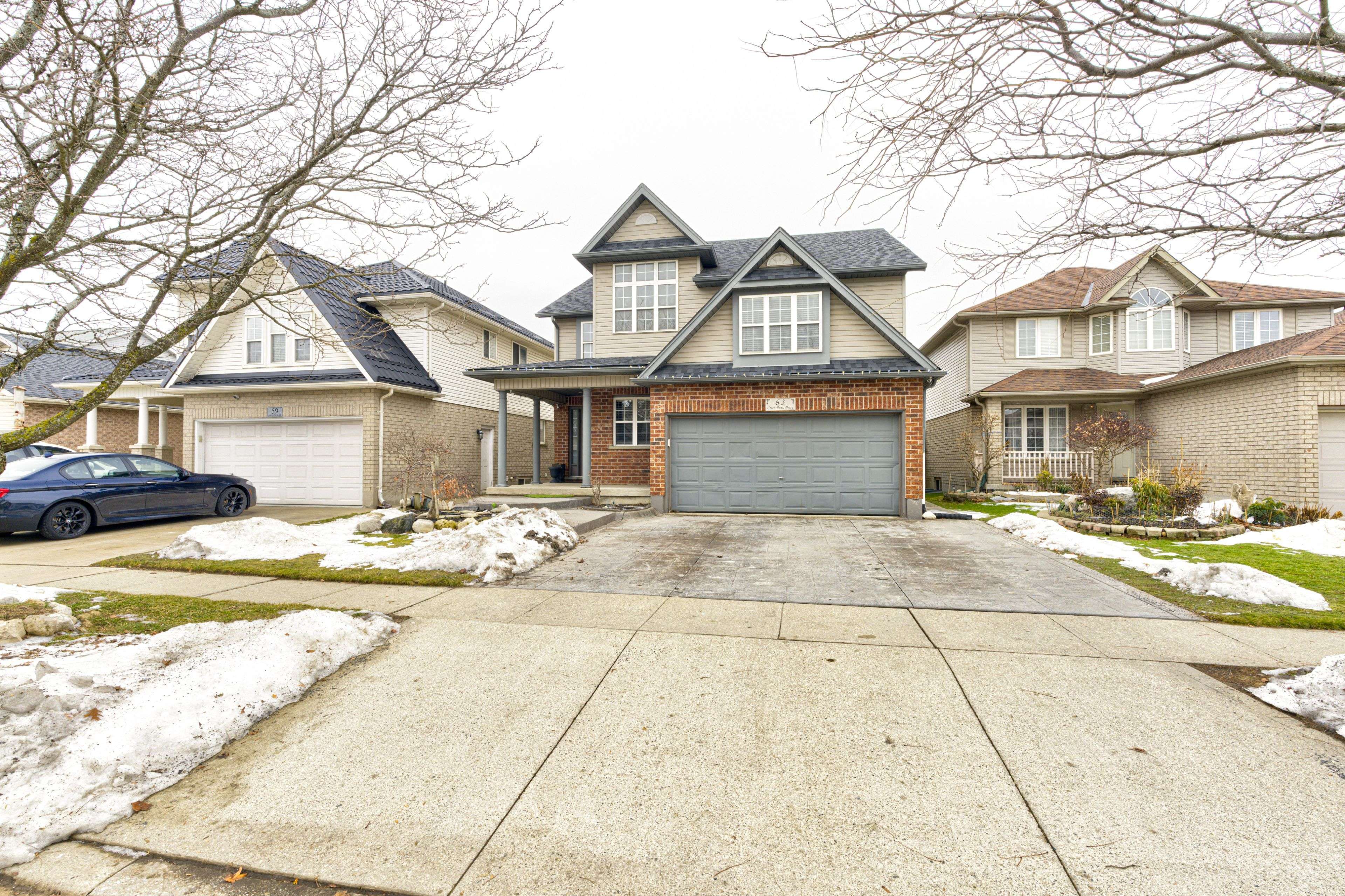 Cambridge, ON N1T 2B4,63 Green Bank DR