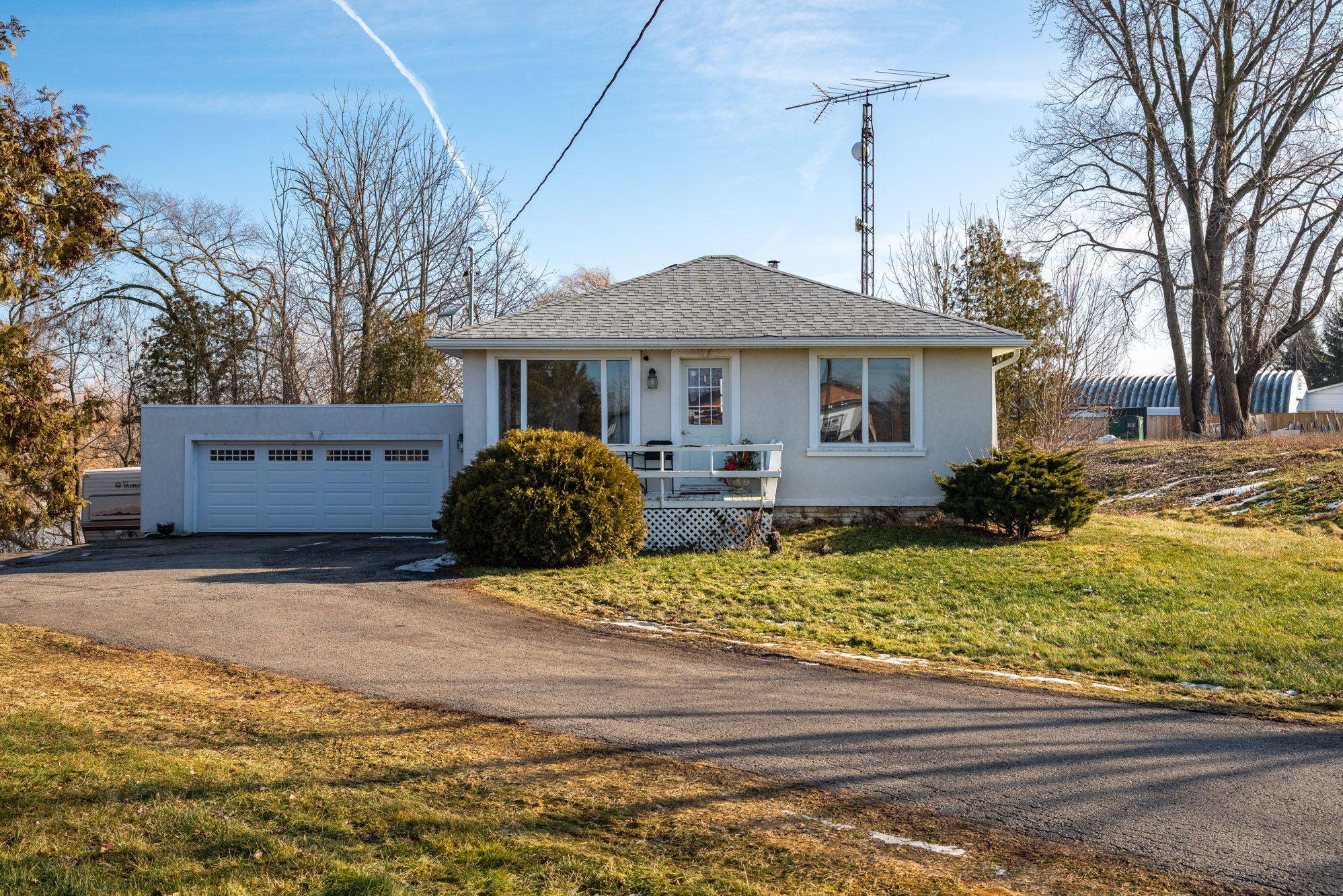 Wainfleet, ON L3B 5N6,72002 Regional RD