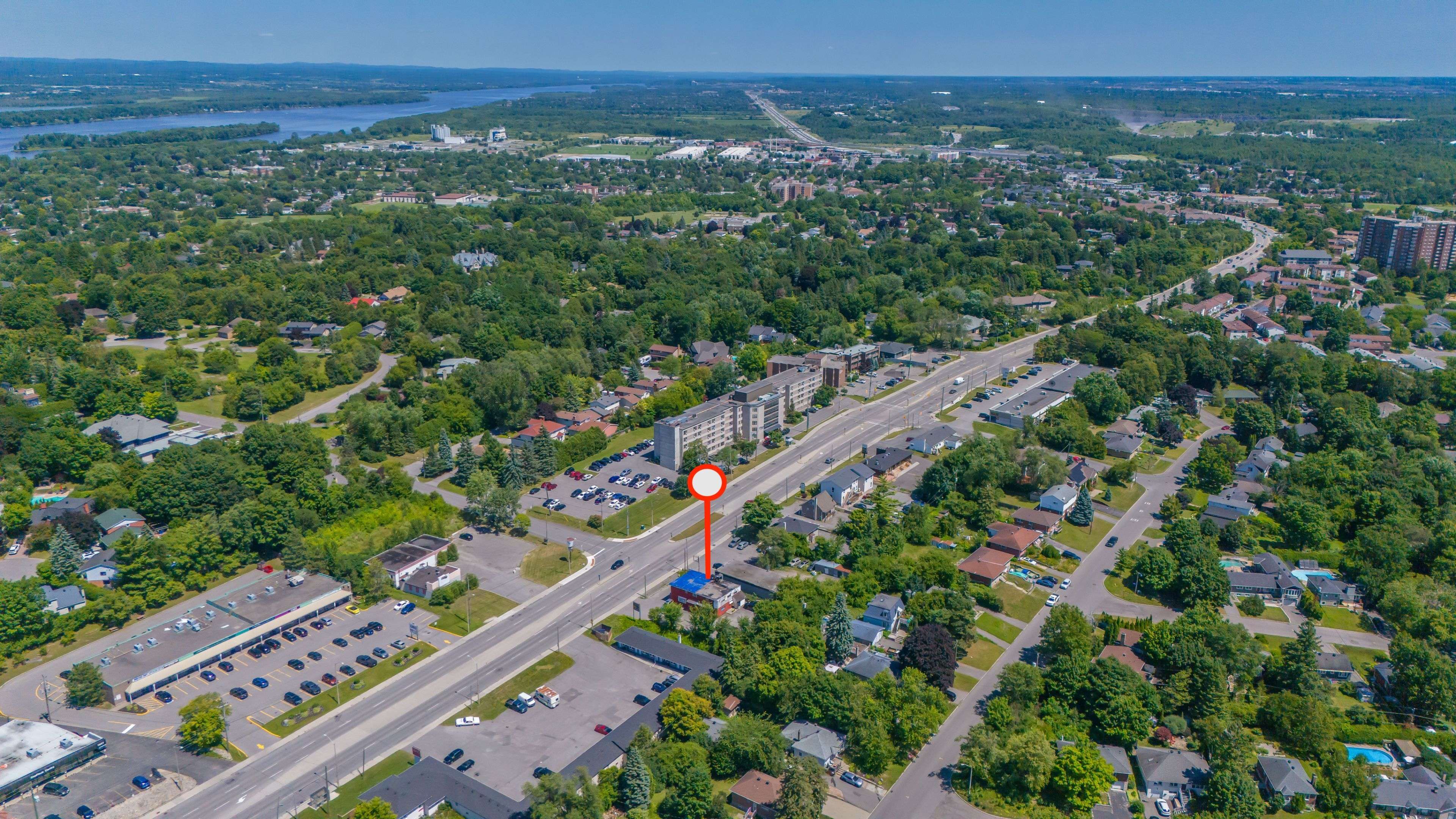 Beacon Hill North - South And Area, ON K1J 6N5,1690 Montreal RD