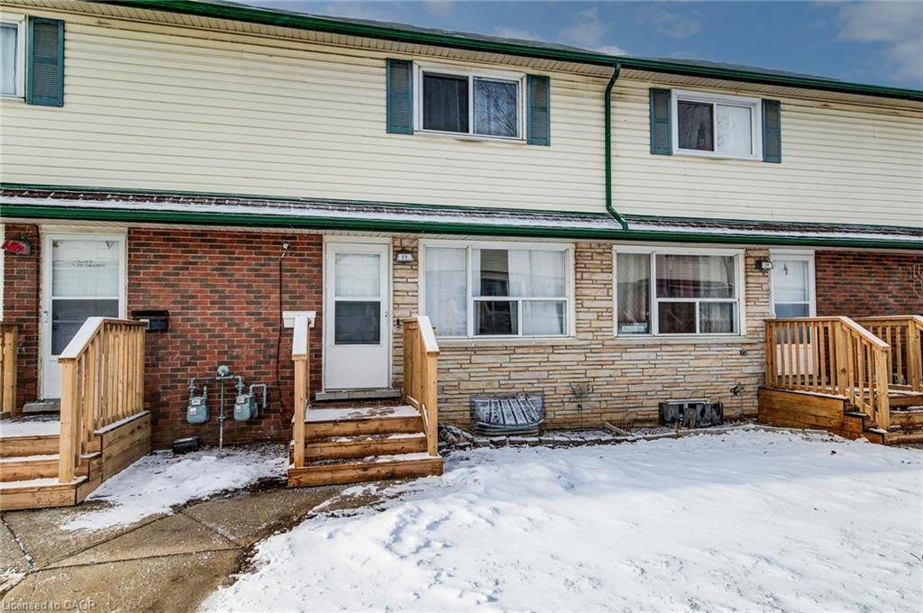 Kitchener, ON N2A 2L7,164 JANSEN AVE #15