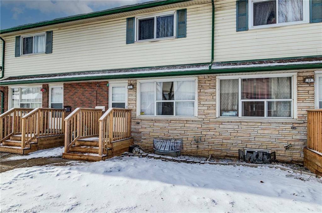 Kitchener, ON N2A 2L7,164 JANSEN AVE #15