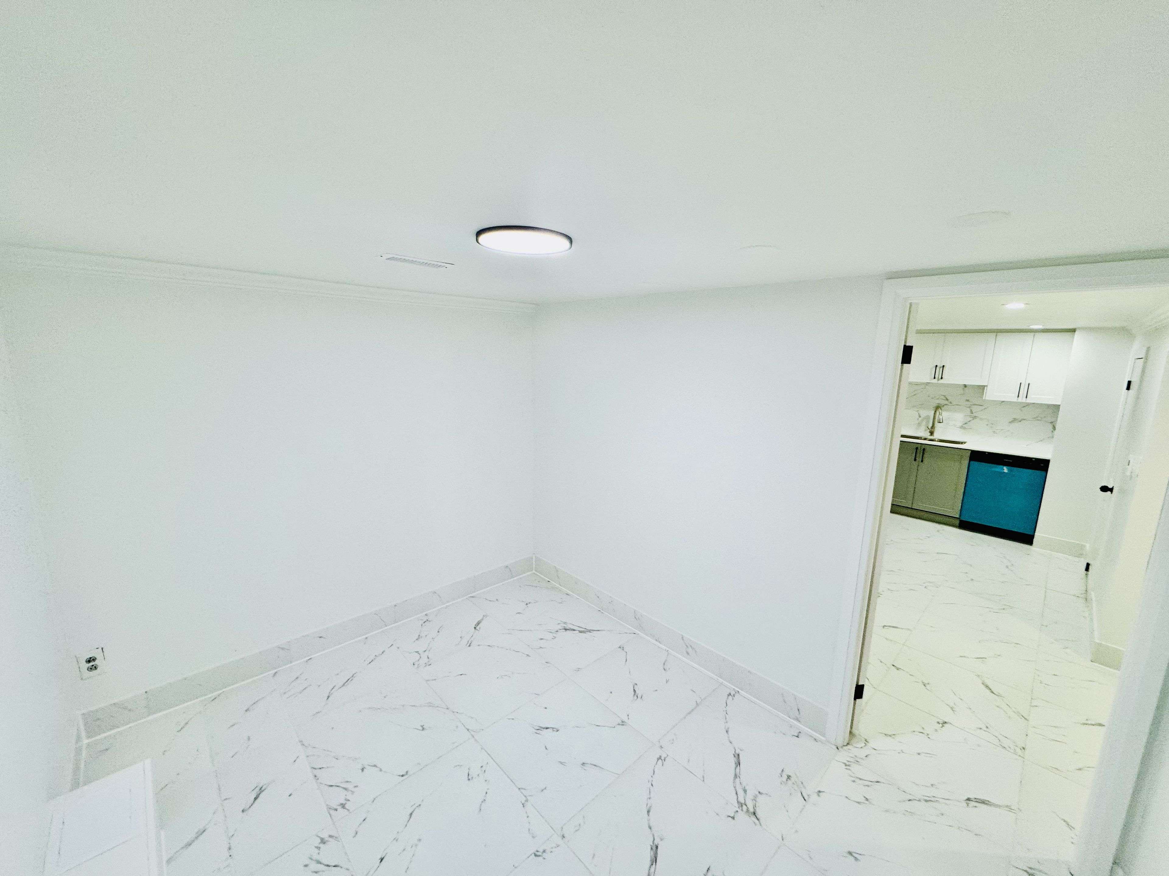 Hamilton, ON L9C 5G5,285 West 31 ST #Lower / Basement