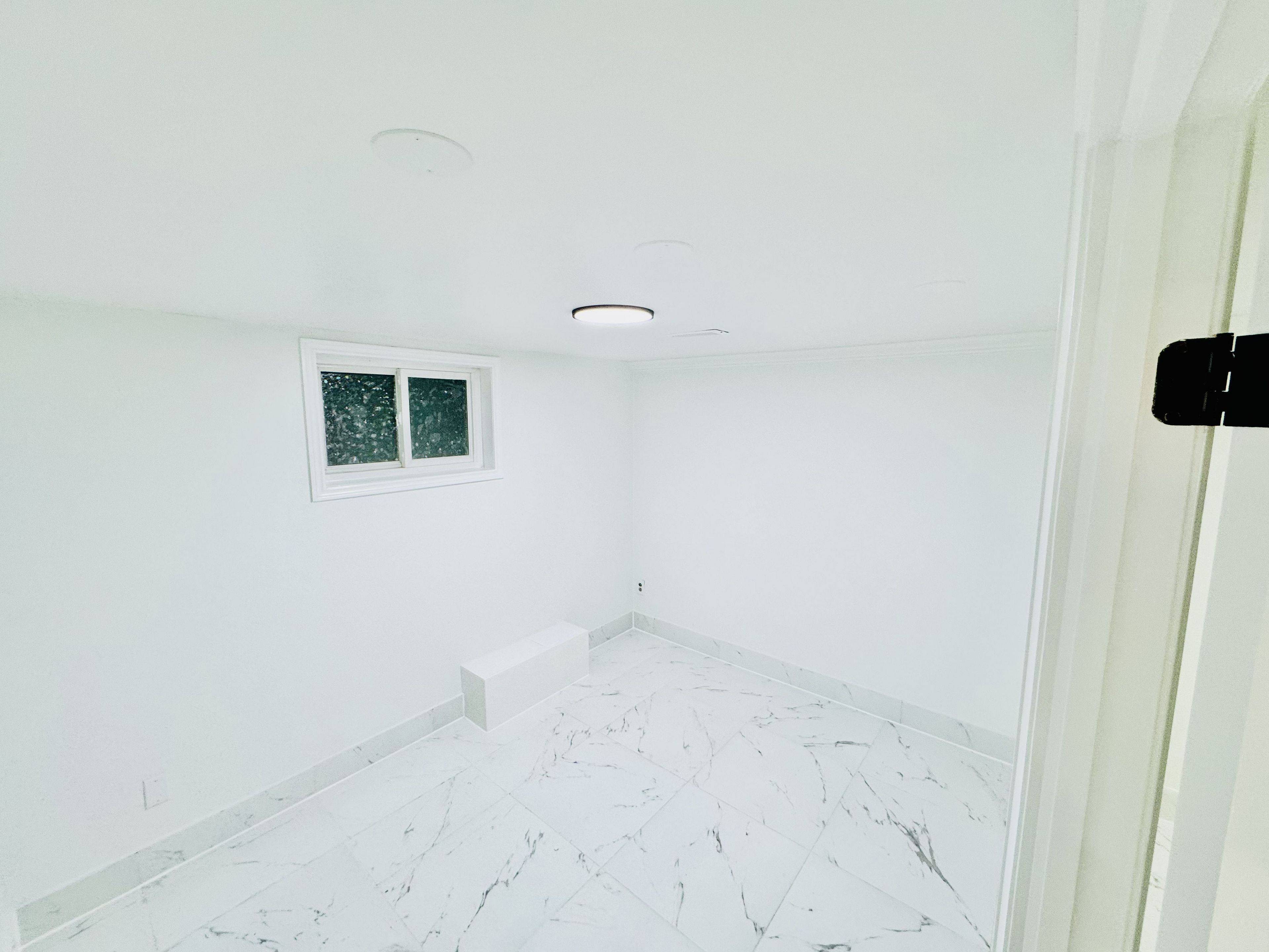 Hamilton, ON L9C 5G5,285 West 31 ST #Lower / Basement