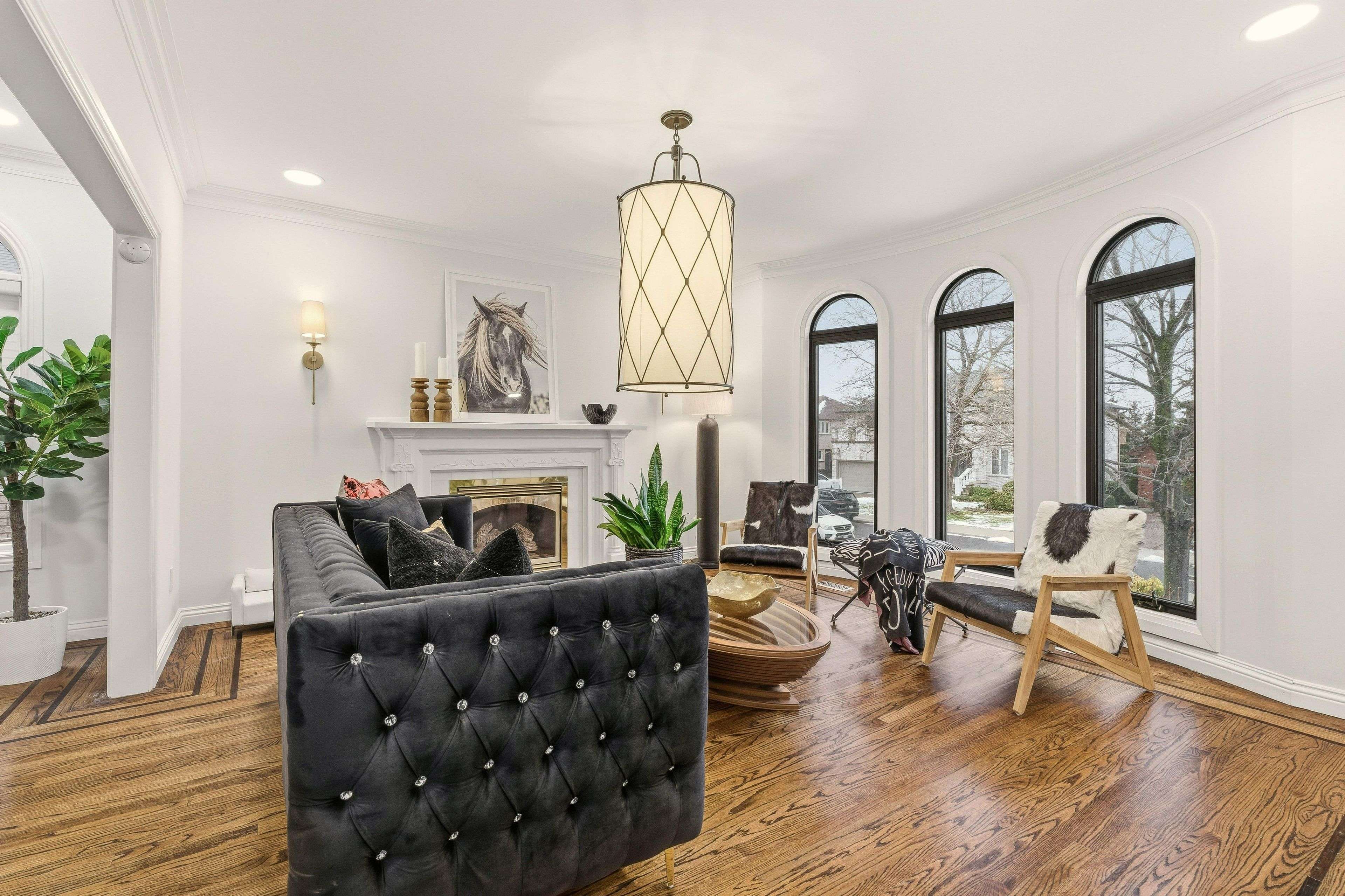 Hamilton, ON L8G 3C2,82 Maple DR