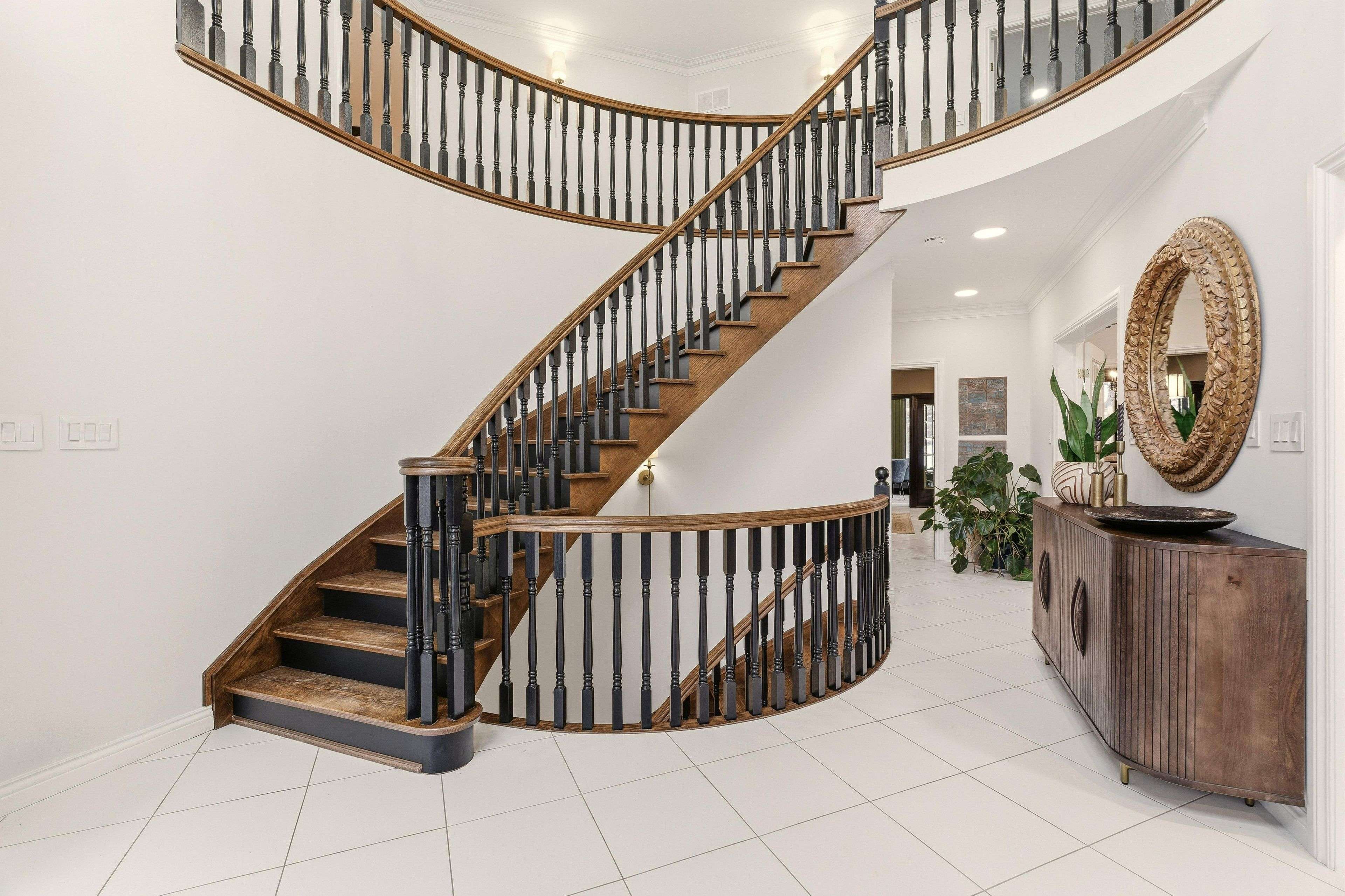 Hamilton, ON L8G 3C2,82 Maple DR