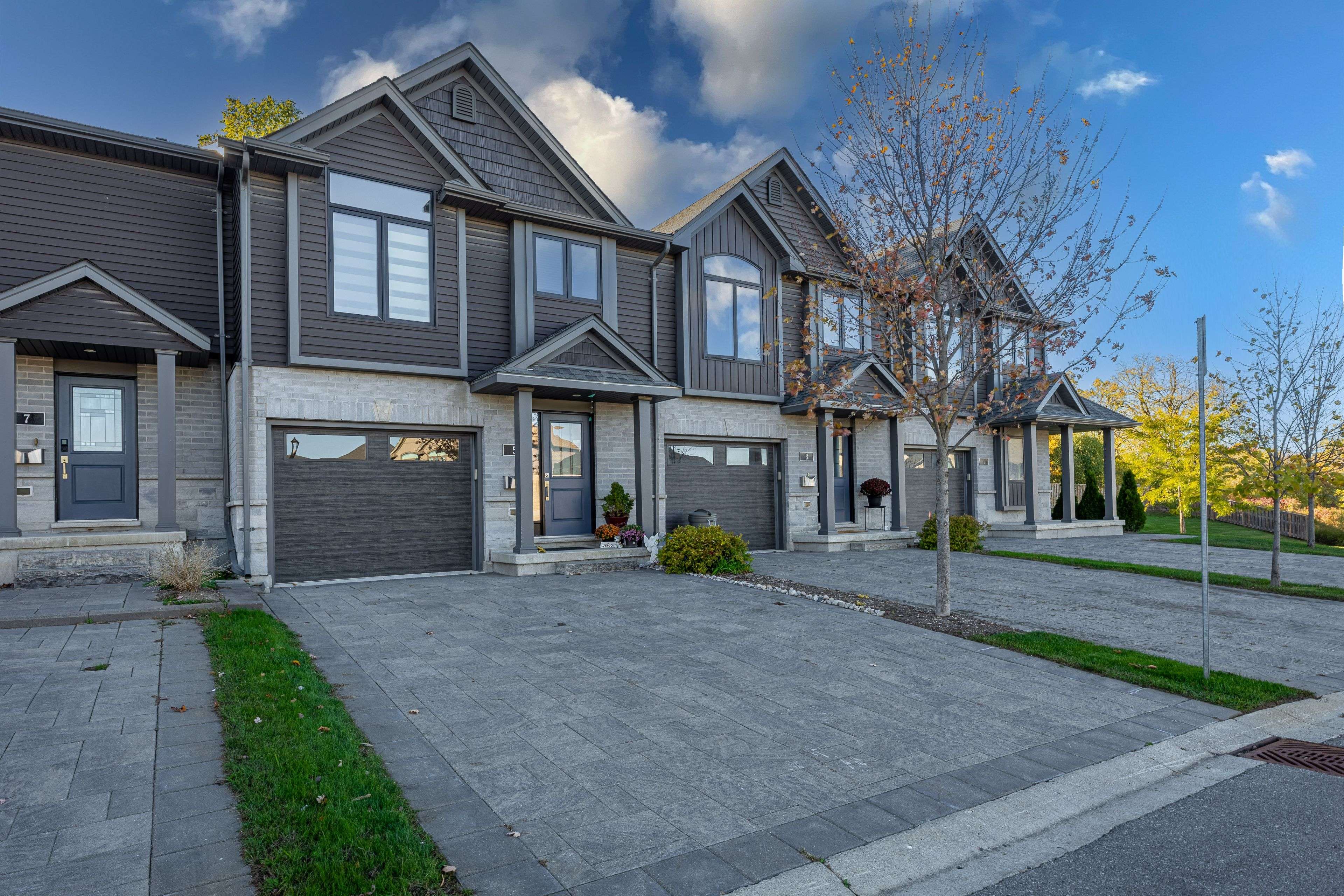 London South, ON N6M 0H4,1110 Meadowlark RDG #5