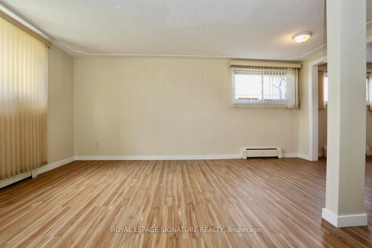 London East, ON N5W 4P8,394 Thiel ST #1