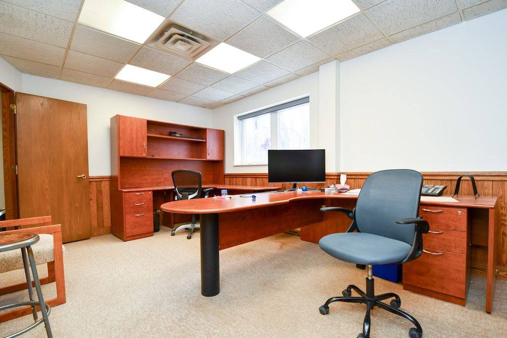 Cavan Monaghan, ON K9J 6Z9,1970 Brown Line