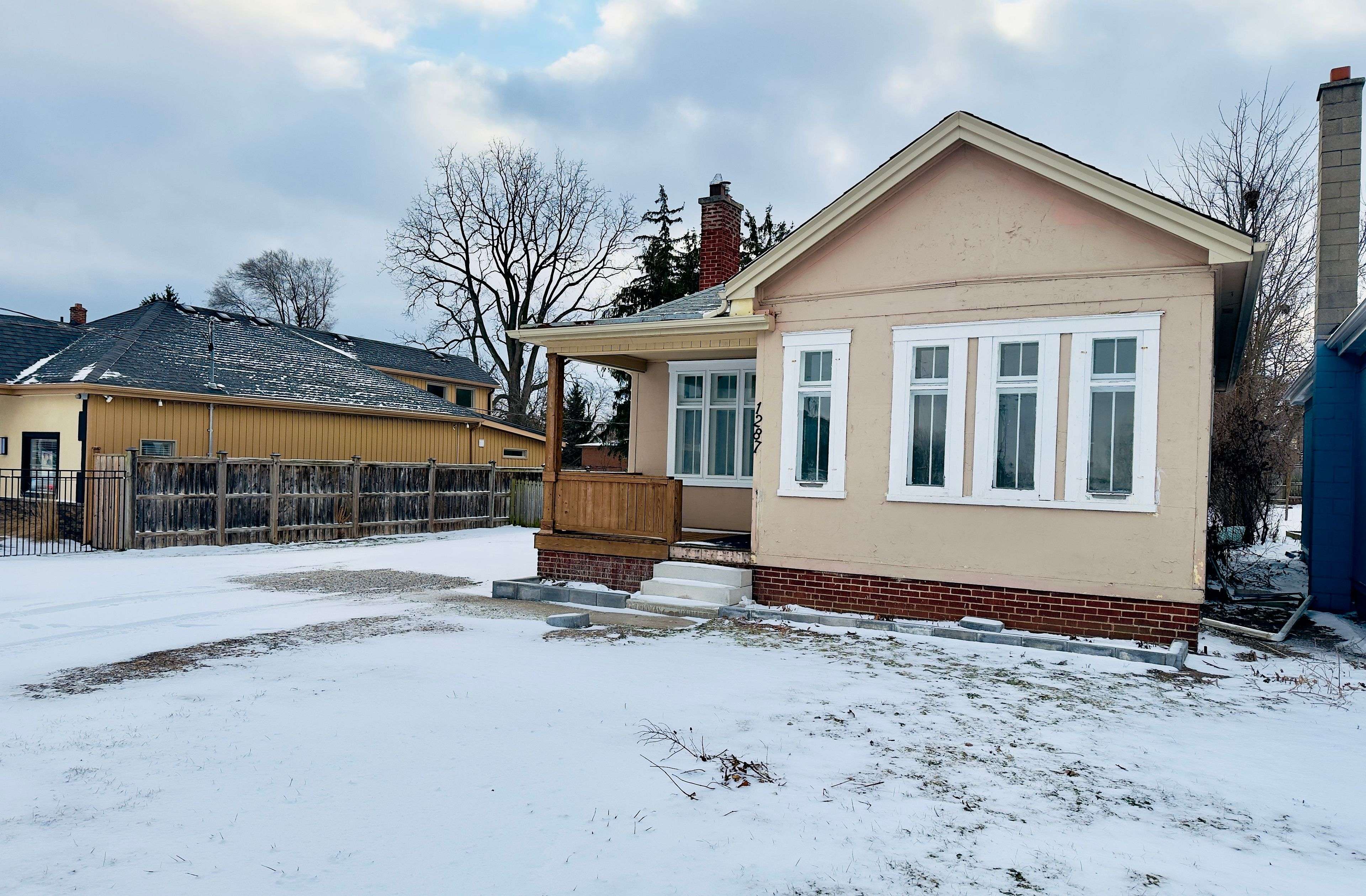 London East, ON N5W 3B3,1287 Dundas ST