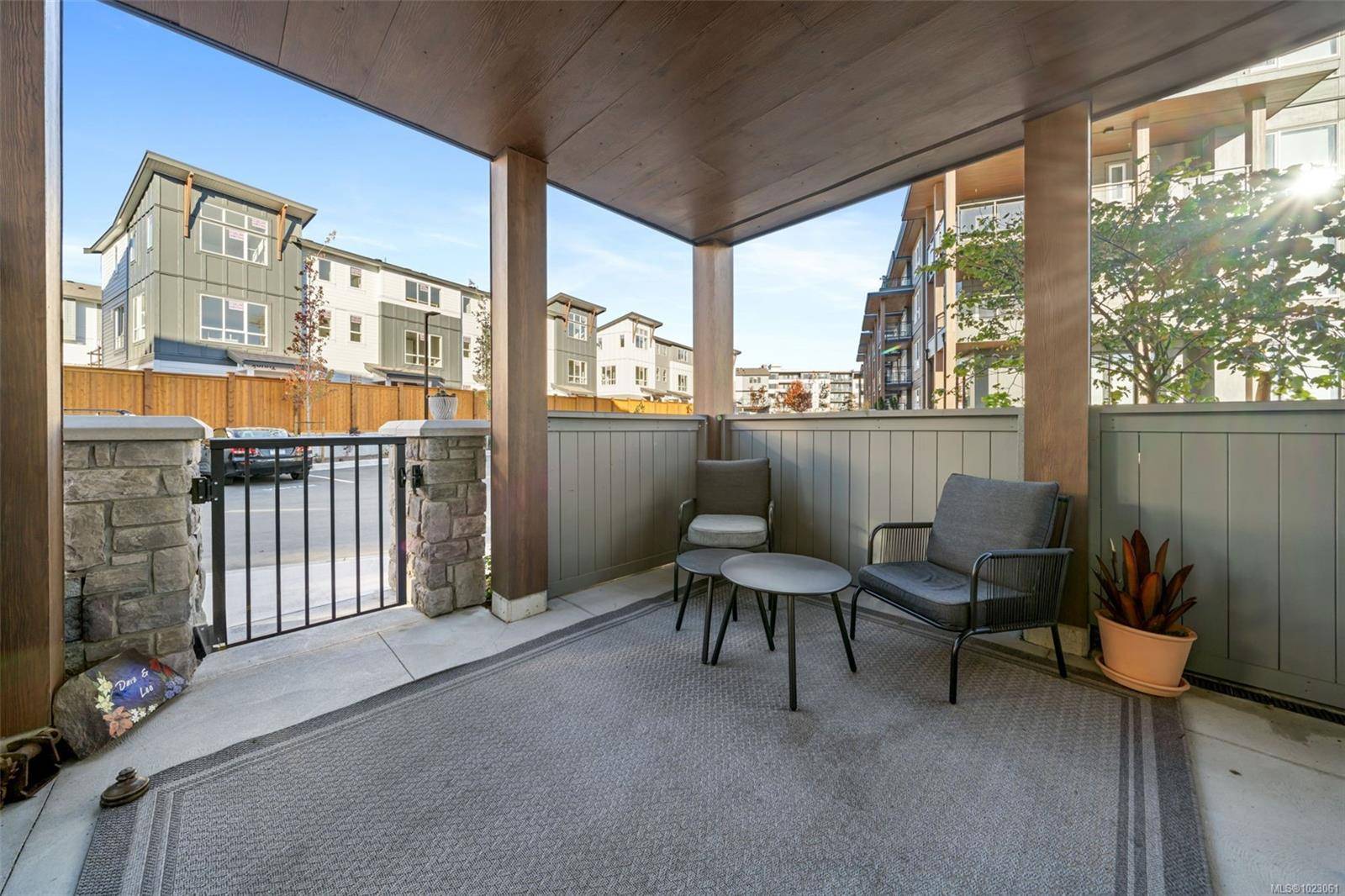 Colwood, BC V9C 0V3,3564B Ryder Hesjedal Way #100