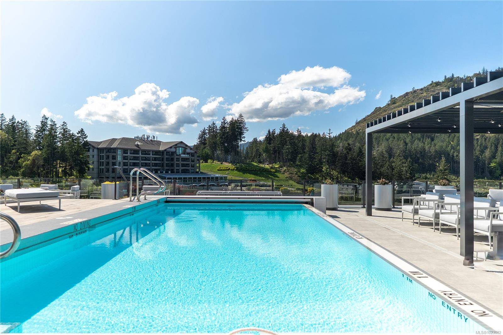 Langford, BC V9B 6R6,2000 Hannington Rd #1006