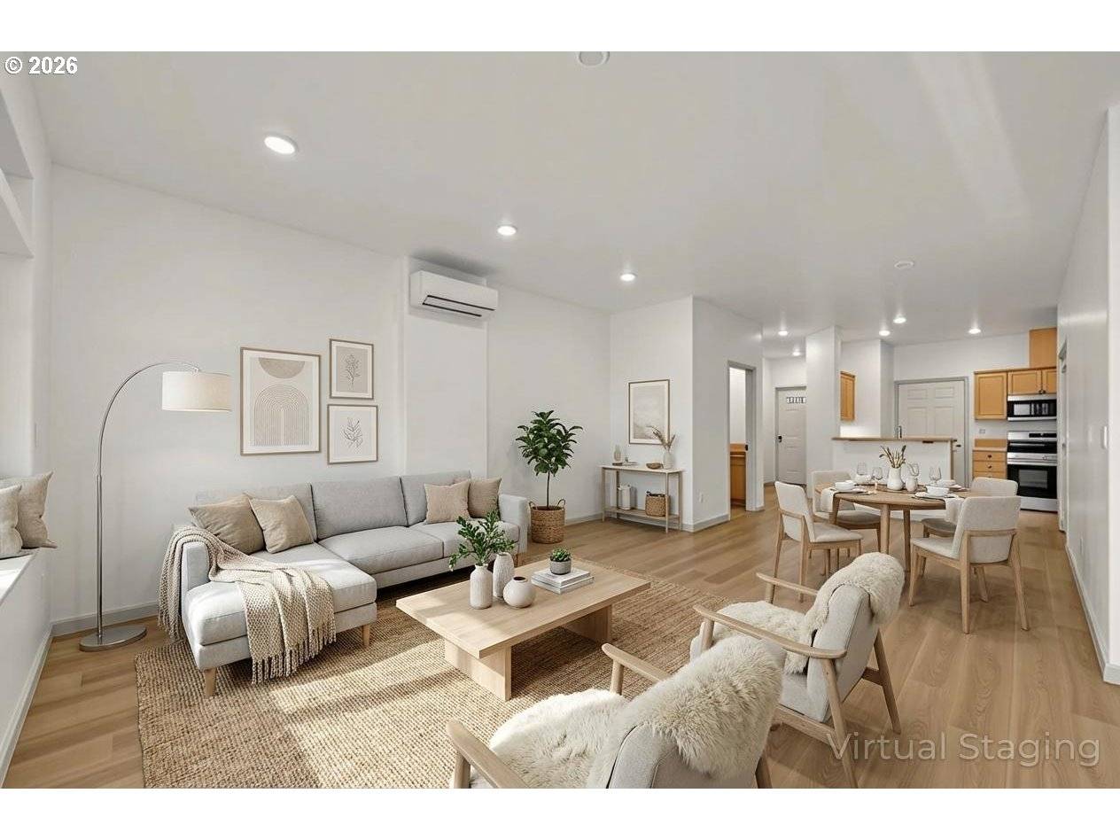 Florence, OR 97439,1726 32ND ST