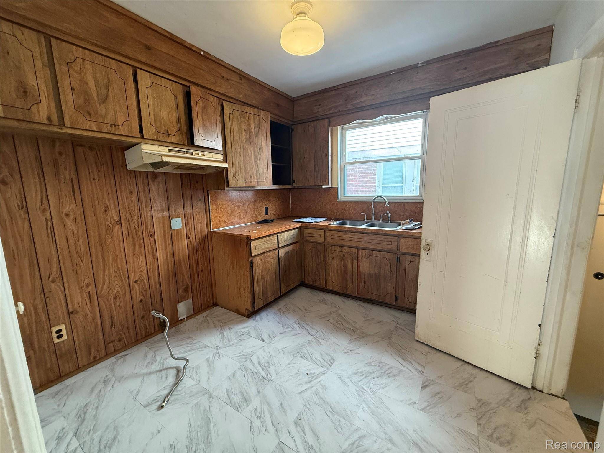 Detroit, MI 48227,14884 Hartwell ST