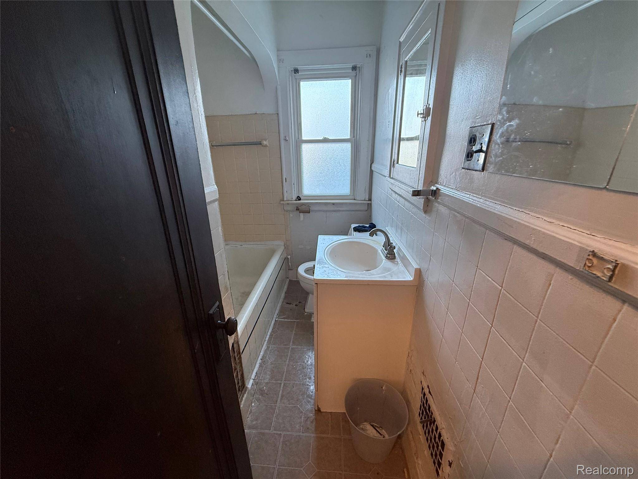 Detroit, MI 48227,14884 Hartwell ST