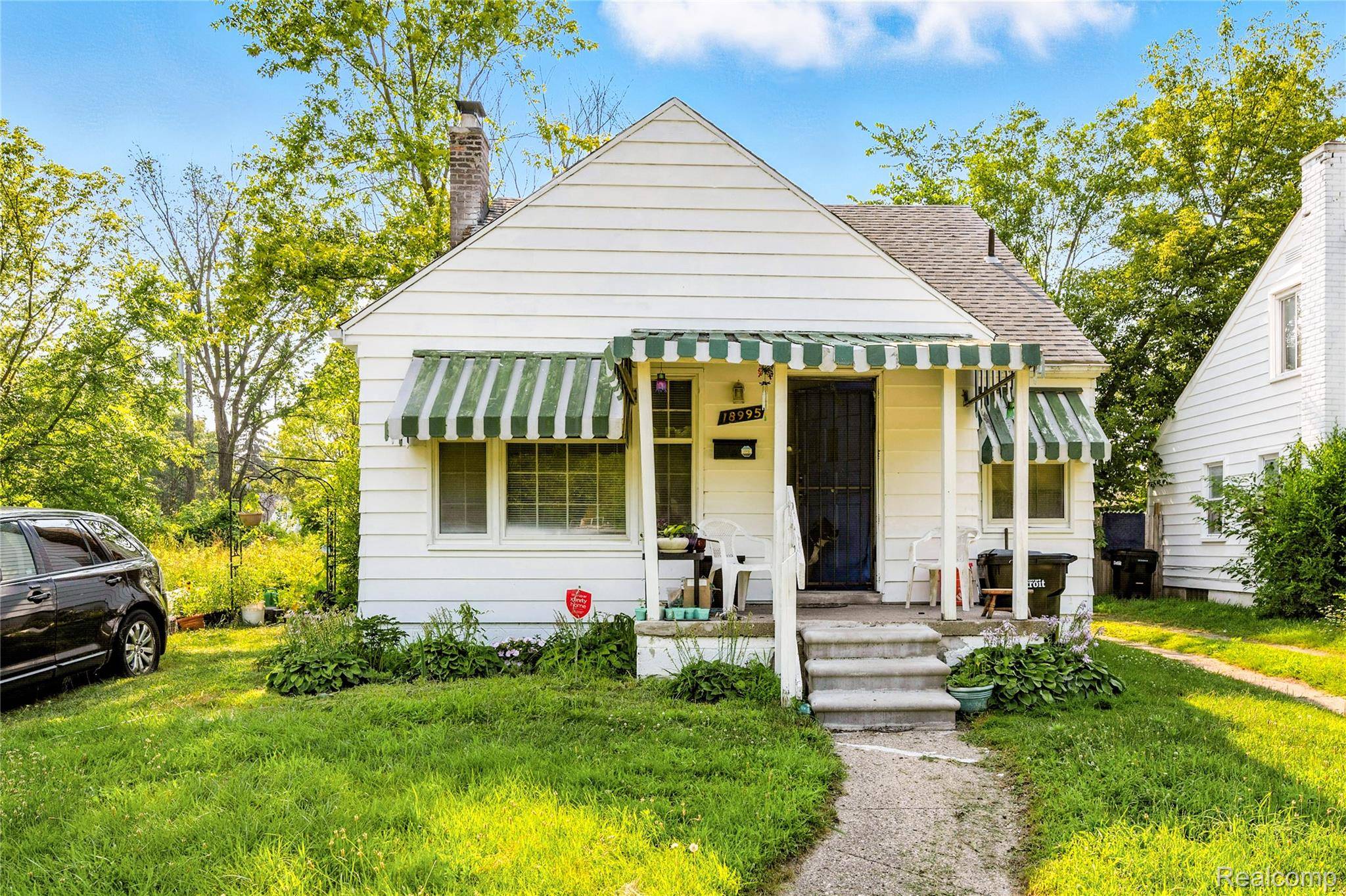 Detroit, MI 48219,18995 Fielding ST