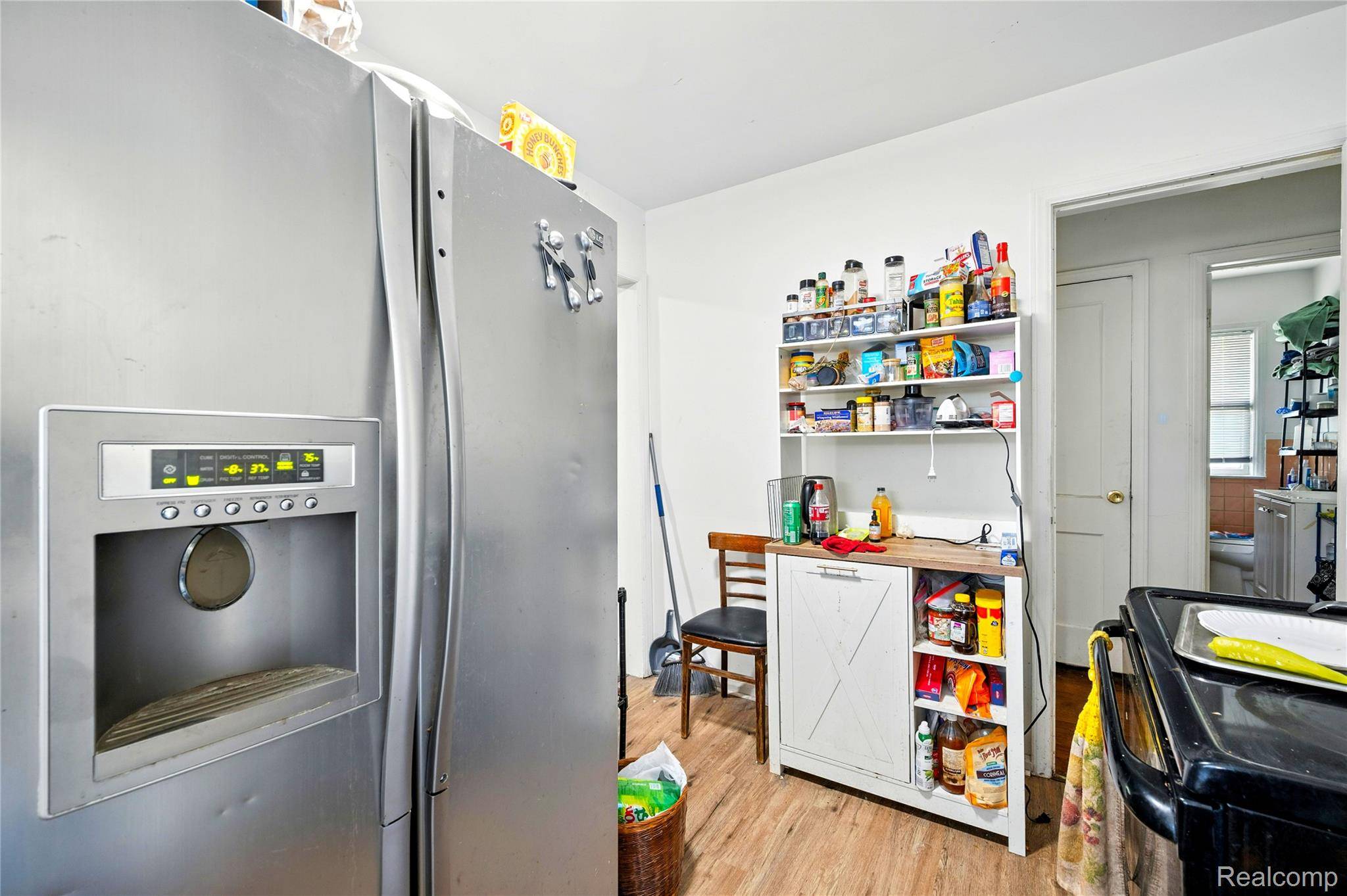 Detroit, MI 48219,18995 Fielding ST