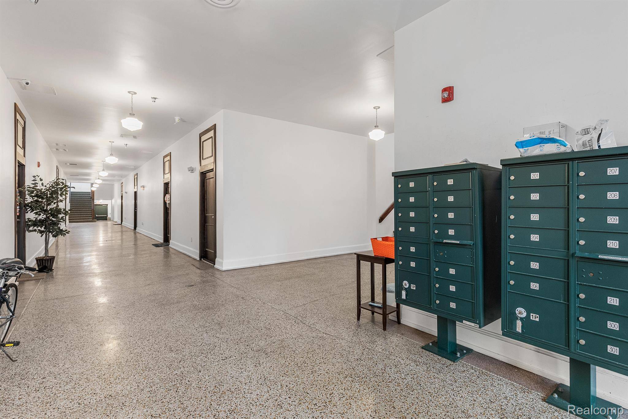 Detroit, MI 48202,609 E Kirby ST #301