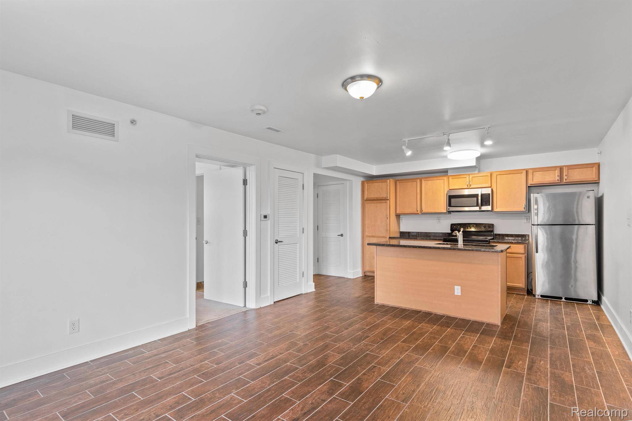 Detroit, MI 48202,609 E Kirby ST #301