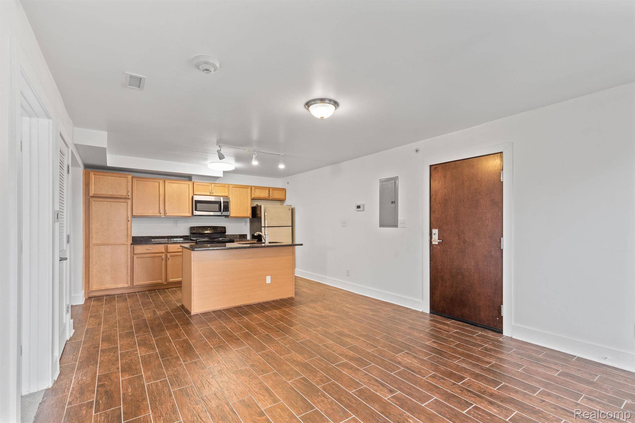 Detroit, MI 48202,609 E Kirby ST #301