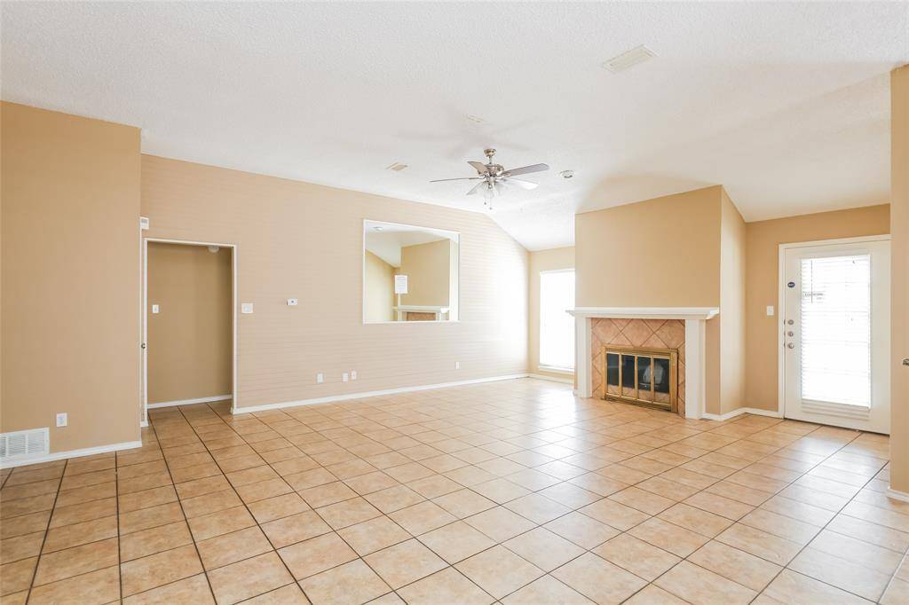 Arlington, TX 76018,5104 Redwater Drive