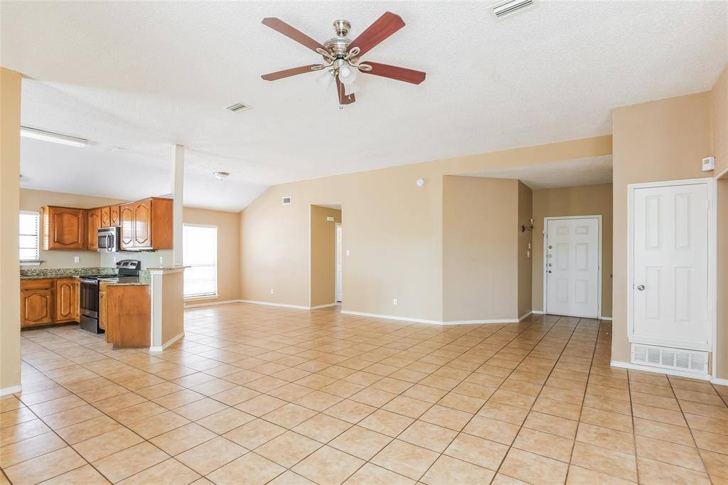 Arlington, TX 76018,5104 Redwater Drive