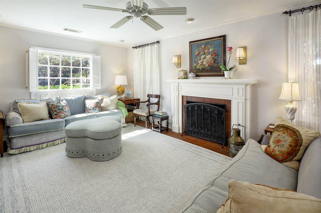 University Park, TX 75225,4428 Southwestern Boulevard