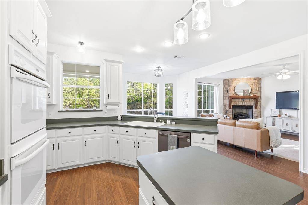 Collinsville, TX 76233,640 County Road 203