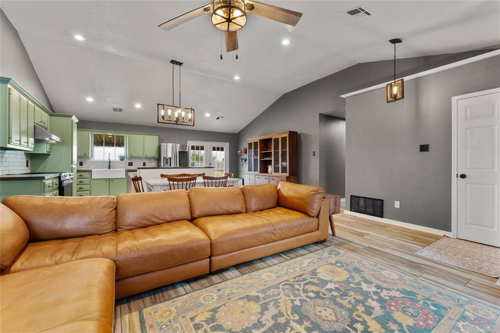 Woodway, TX 76712,180 Quail Run Drive