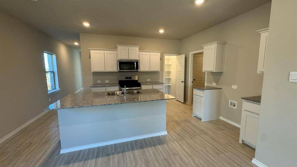 Denton, TX 76259,605 SHADED GROVE Drive